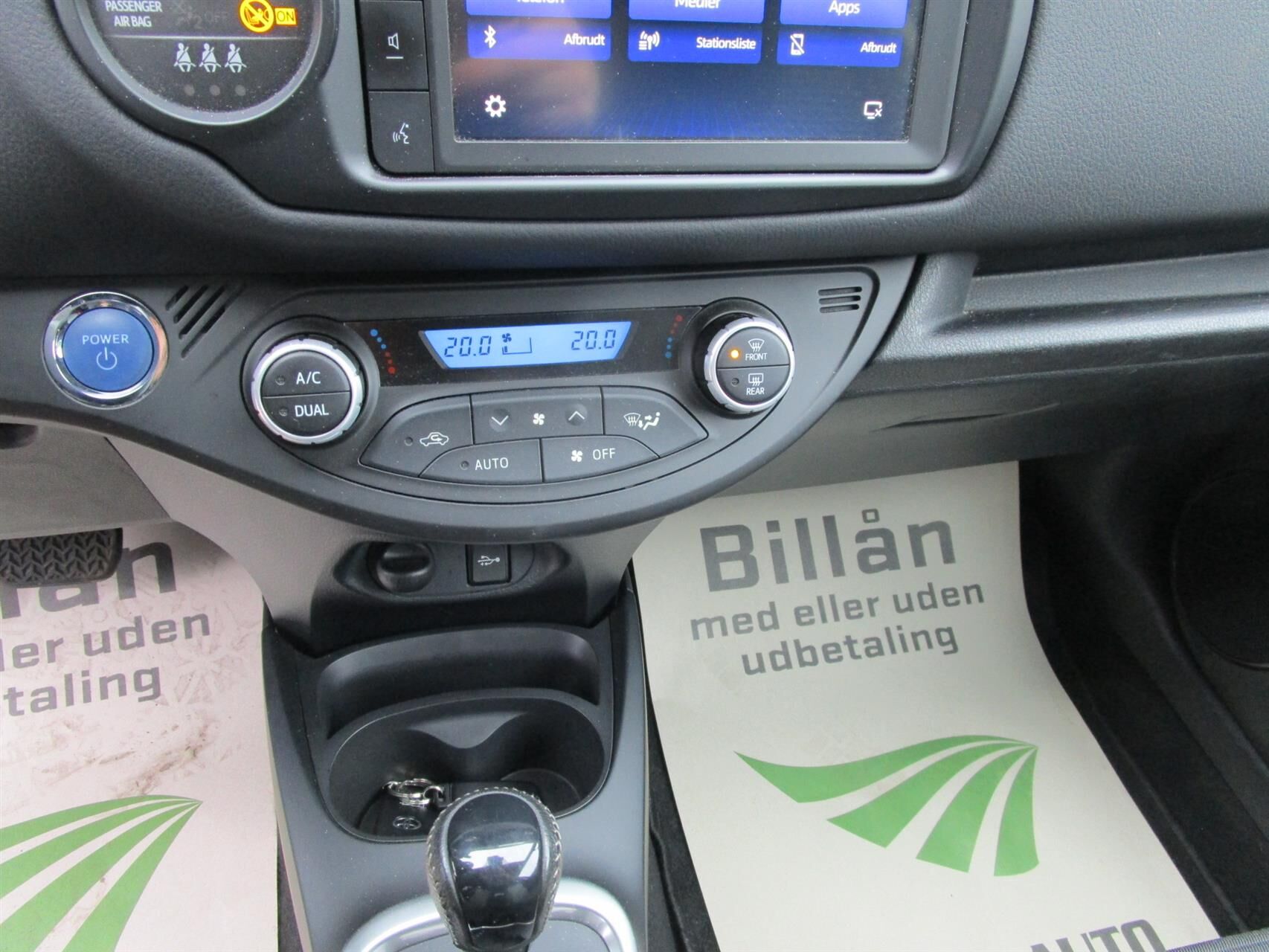 Billede af Toyota Yaris 1,5 Hybrid H2 Limited E-CVT 100HK 5d Trinl. Gear