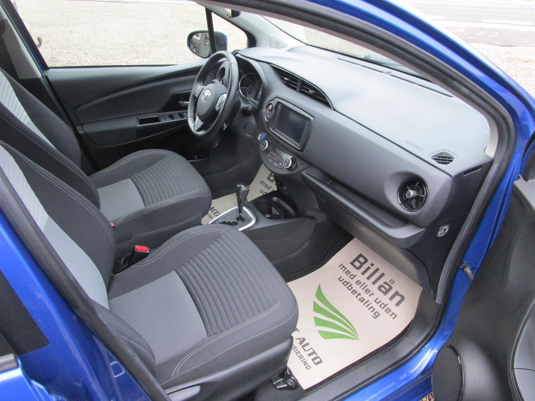 Billede af Toyota Yaris 1,5 Hybrid H2 Limited E-CVT 100HK 5d Trinl. Gear