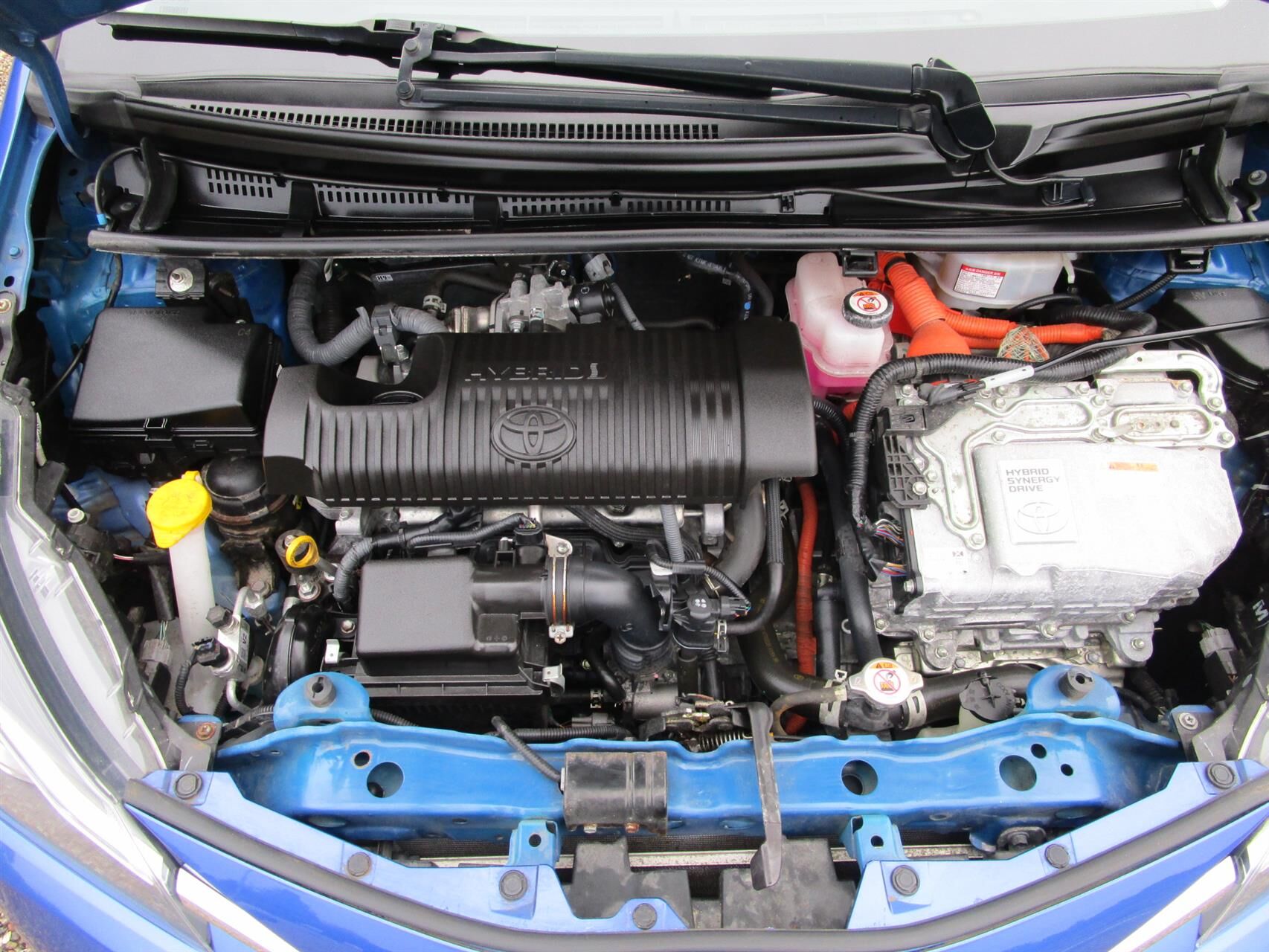 Billede af Toyota Yaris 1,5 Hybrid H2 Limited E-CVT 100HK 5d Trinl. Gear
