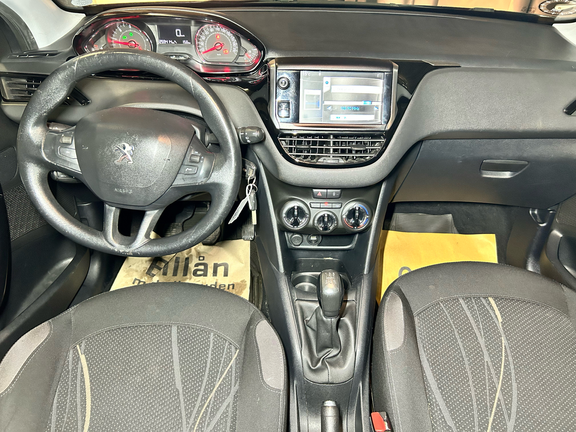 Billede af Peugeot 208 1,6 e-HDi Allure 92HK 5d