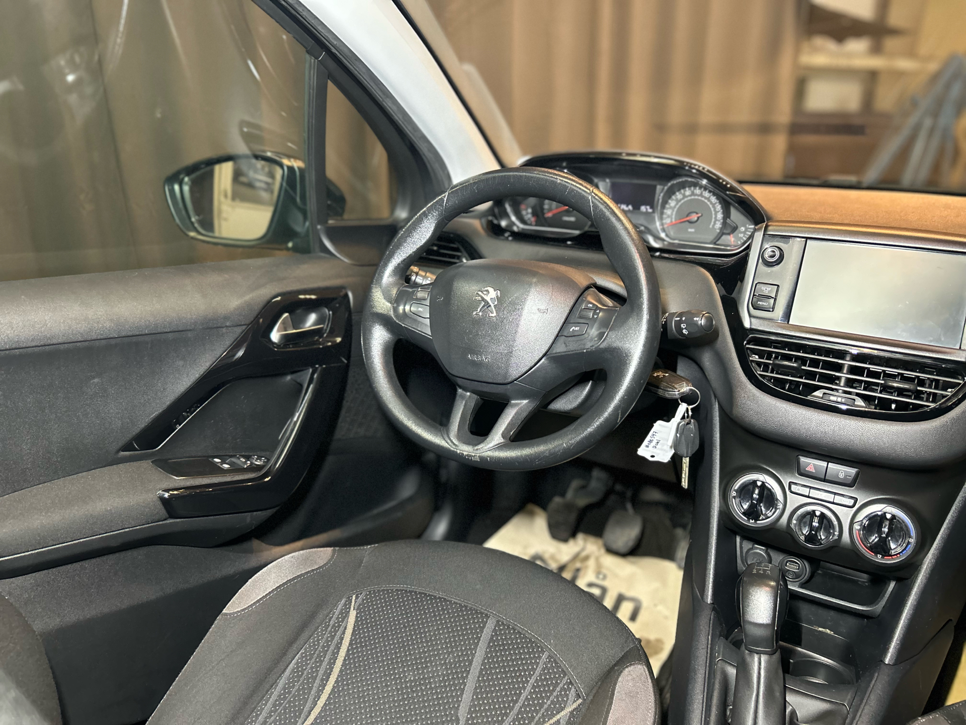 Billede af Peugeot 208 1,6 e-HDi Allure 92HK 5d