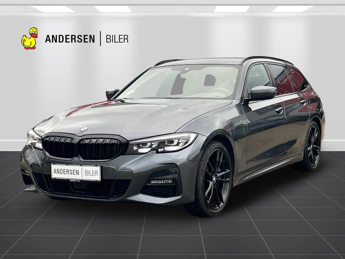 Billede af BMW 330e Touring 2,0 Plugin-hybrid M-Sport Steptronic 292HK Stc 8g Aut.