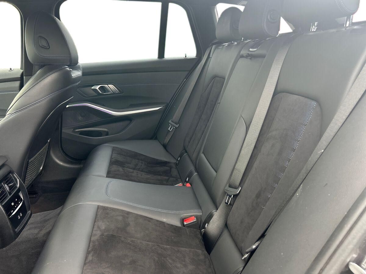 Billede af BMW 330e Touring 2,0 Plugin-hybrid M-Sport Steptronic 292HK Stc 8g Aut.