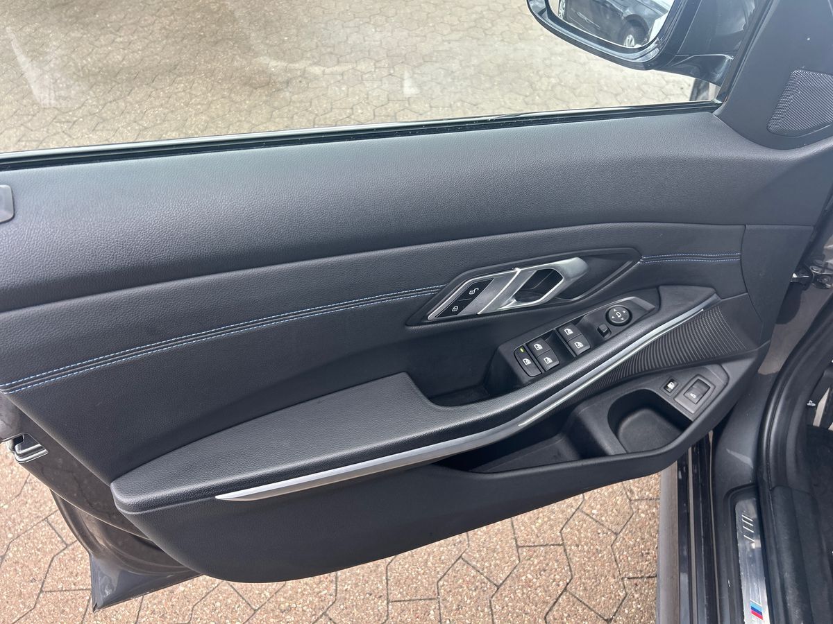 Billede af BMW 330e Touring 2,0 Plugin-hybrid M-Sport Steptronic 292HK Stc 8g Aut.