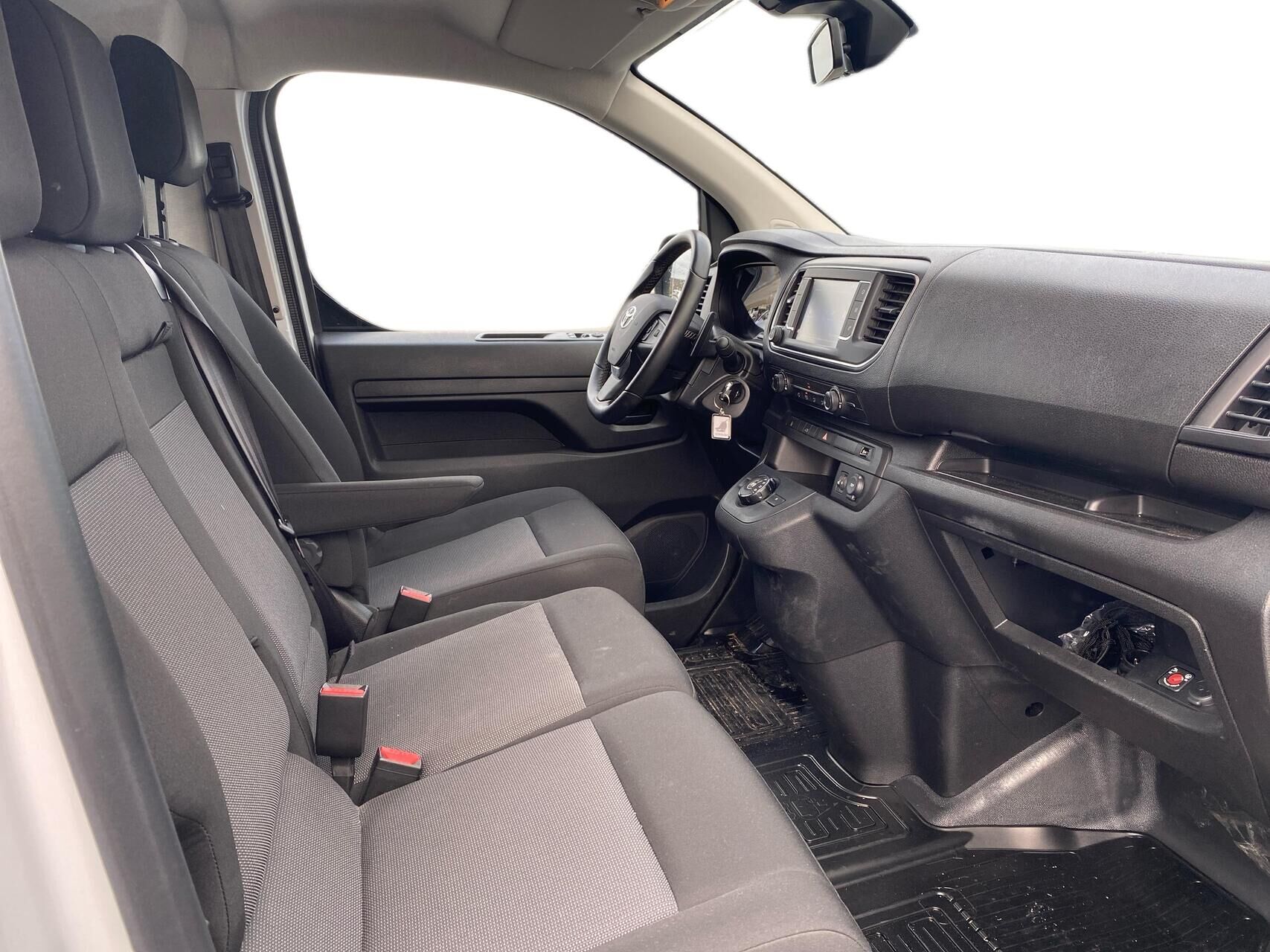 Billede af Toyota Proace Long 2,0 D Comfort Master 144HK Van 8g Aut.