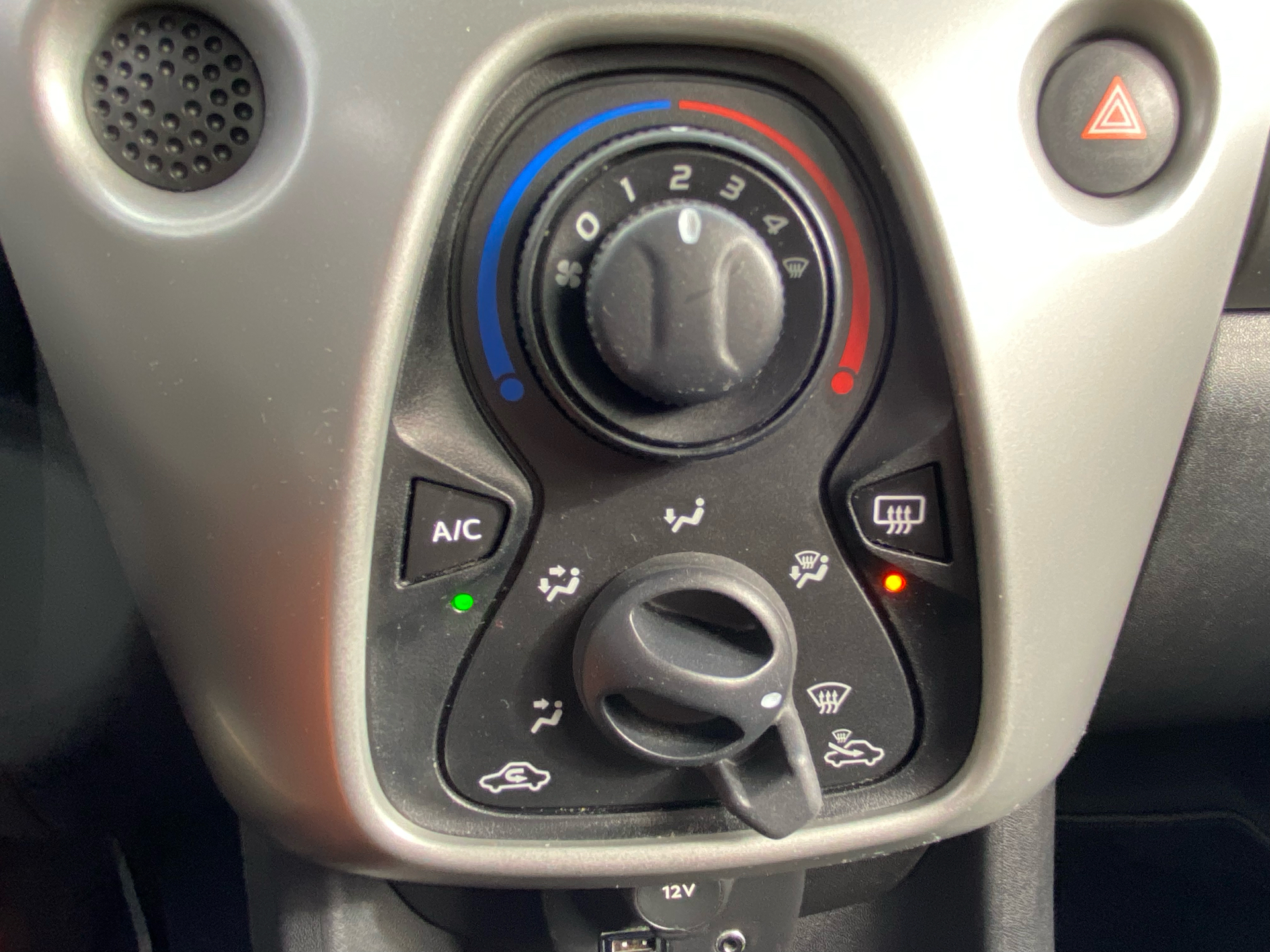 Billede af Peugeot 108 1,0 e-Vti Active 69HK 5d