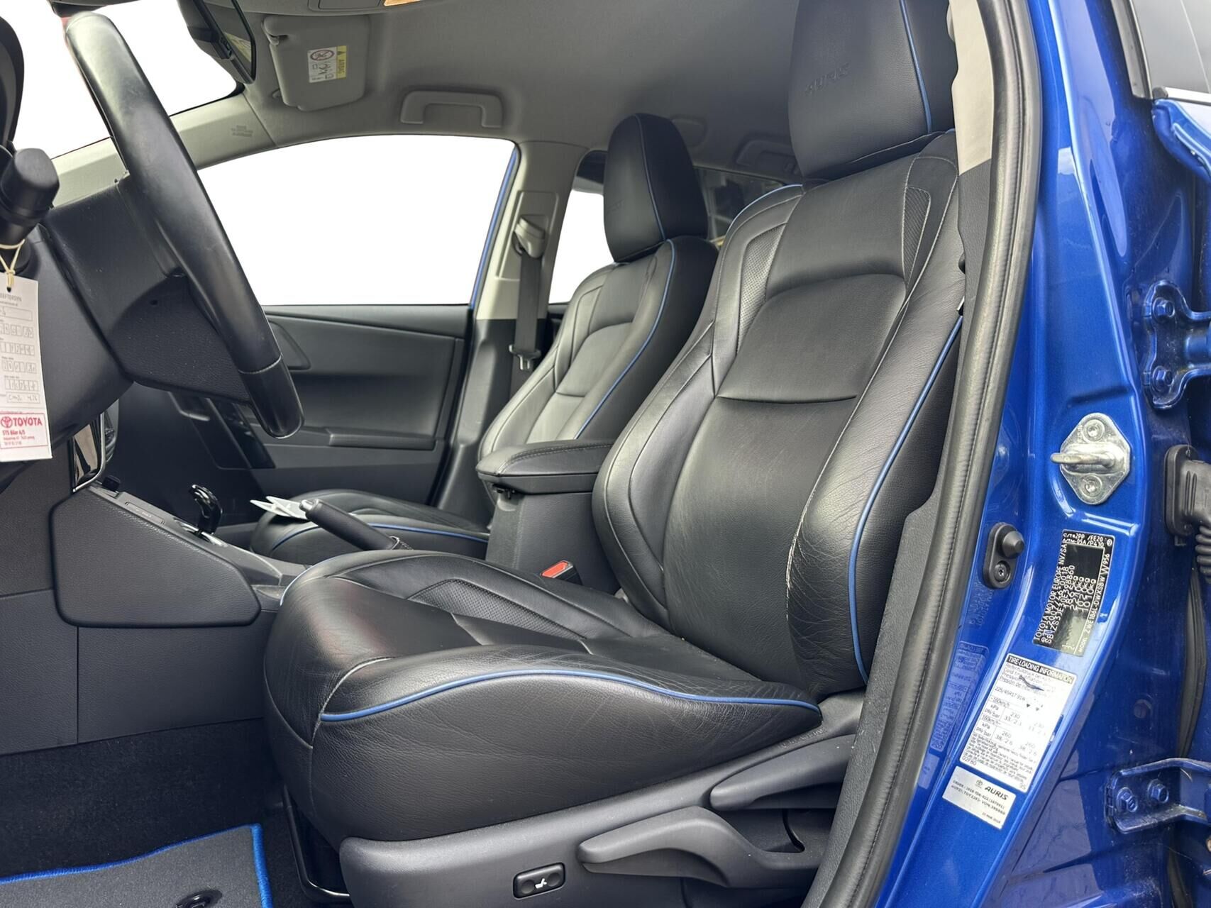 Billede af Toyota Auris Touring Sports 1,8 Hybrid Prestige 136HK Stc Aut.