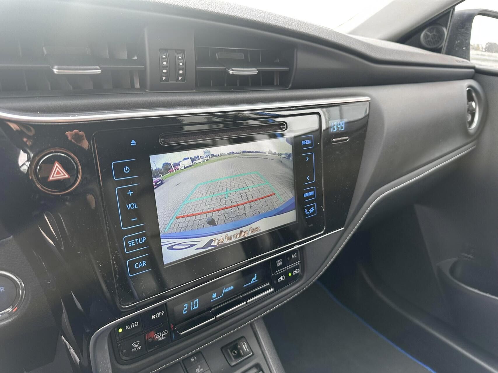 Billede af Toyota Auris Touring Sports 1,8 Hybrid Prestige 136HK Stc Aut.