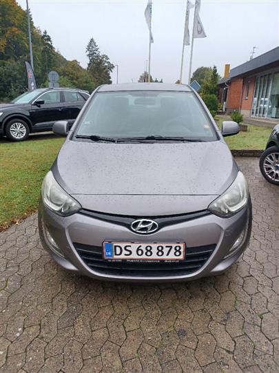 Hyundai i20 1,2 Classic XTR 85HK 5d