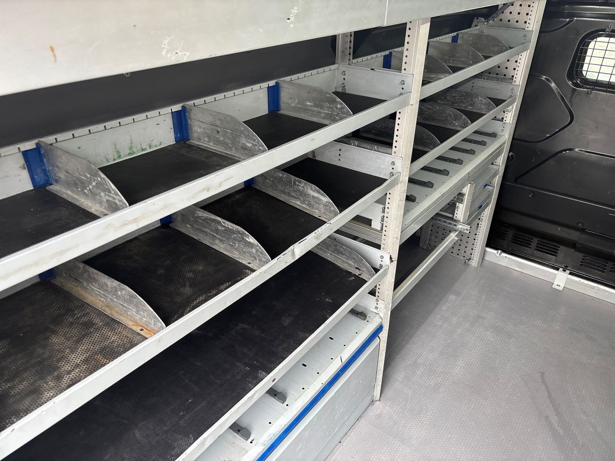 Billede af Ford Transit Custom 310 L2H1 2,0 TDCi Limited 170HK Van 6g Aut.