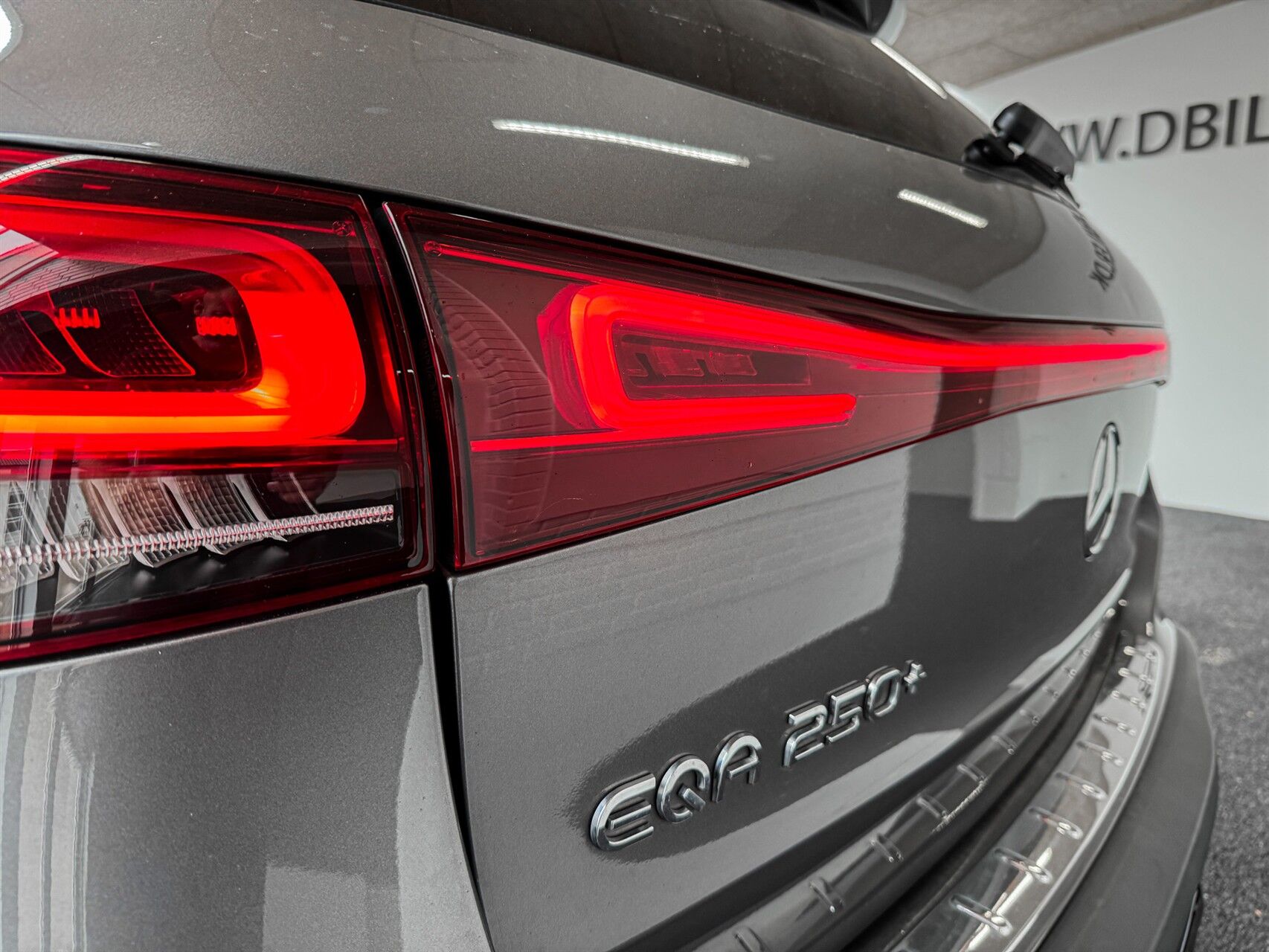 Billede af Mercedes-Benz EQA 250+ EL AMG Line 190HK 5d Aut.