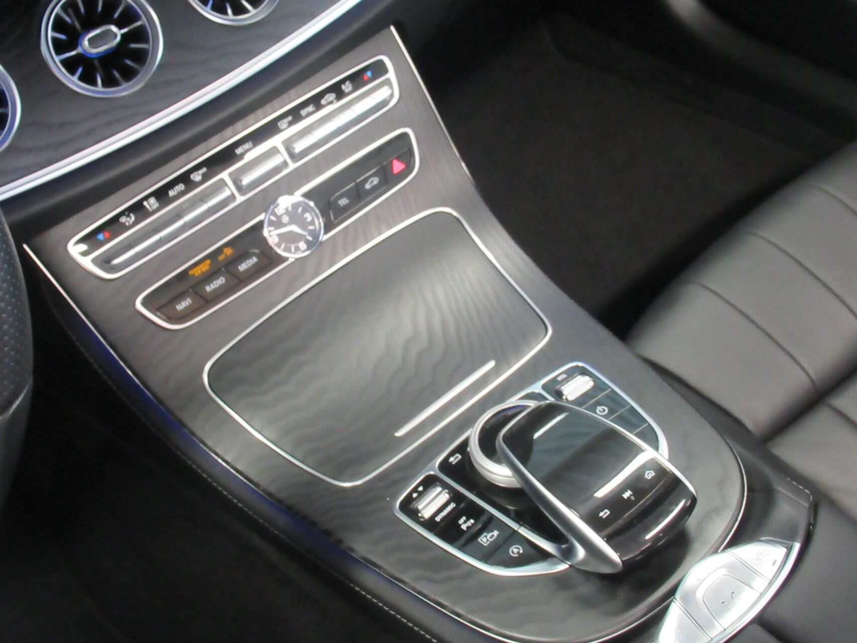 Billede af Mercedes-Benz E450 3,0 AMG Line 4Matic 9G-Tronic 367HK Cabr. Aut.