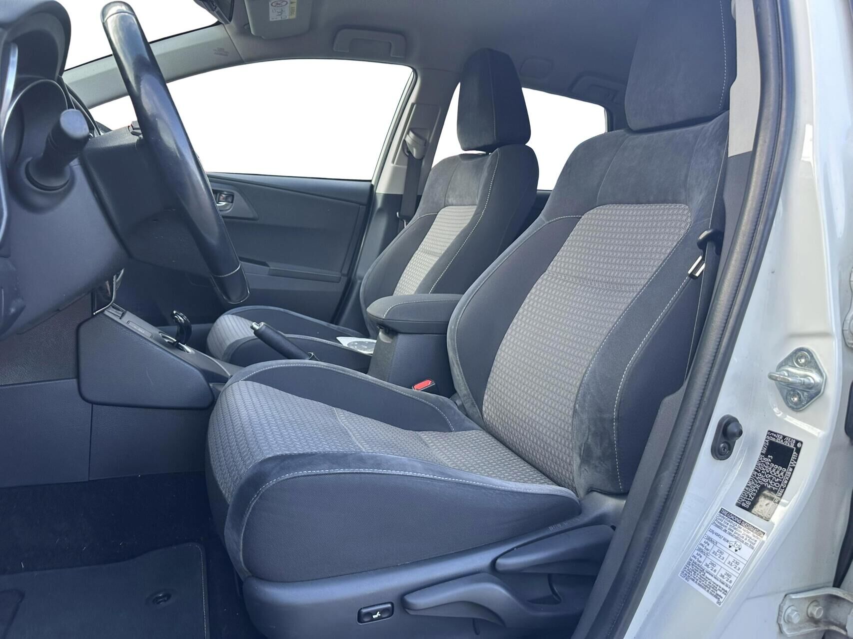 Billede af Toyota Auris Touring Sports 1,8 Hybrid Prestige 136HK Stc Aut.