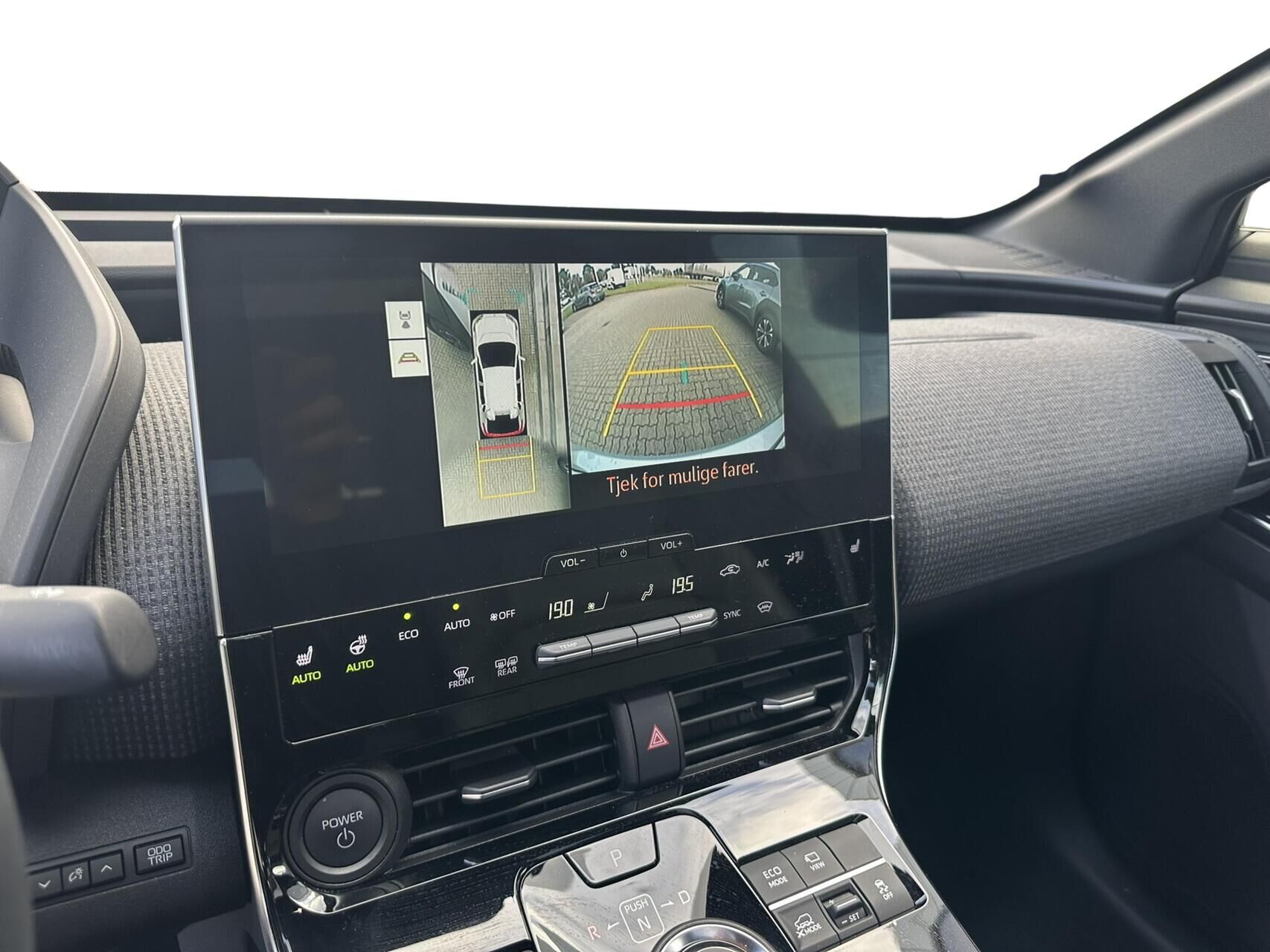 Billede af Toyota BZ4X EL Active Design AWD 218HK 5d Aut.