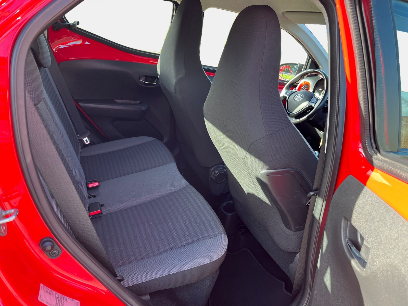 Billede af Toyota Aygo 1,0 VVT-I X-plore DAB+ 72HK 5d