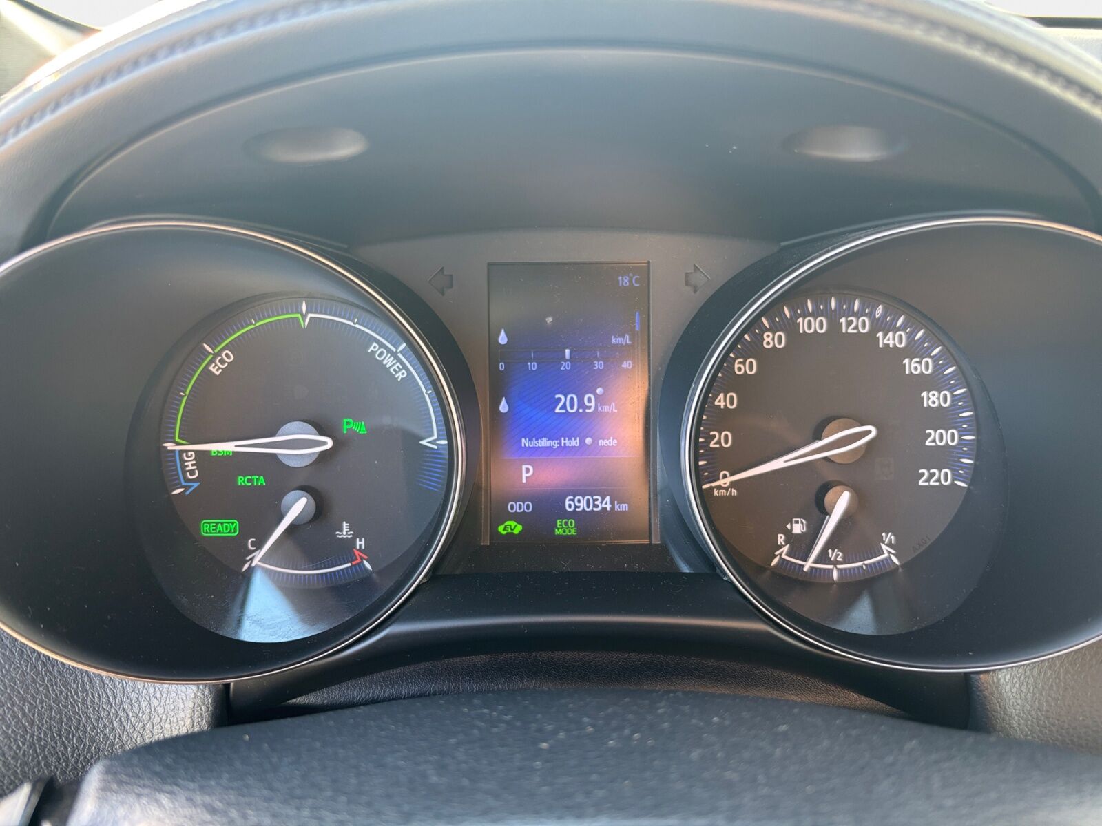 Billede af Toyota C-HR 1,8 Hybrid C-LUB Premium Selected Bi-tone Multidrive S 122HK 5d Aut.