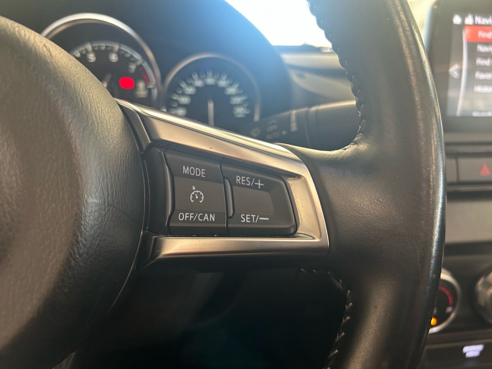 Billede af Mazda MX-5 1,5 Skyactiv-G Sky m. Edition-pakke 132HK Cabr. 6g