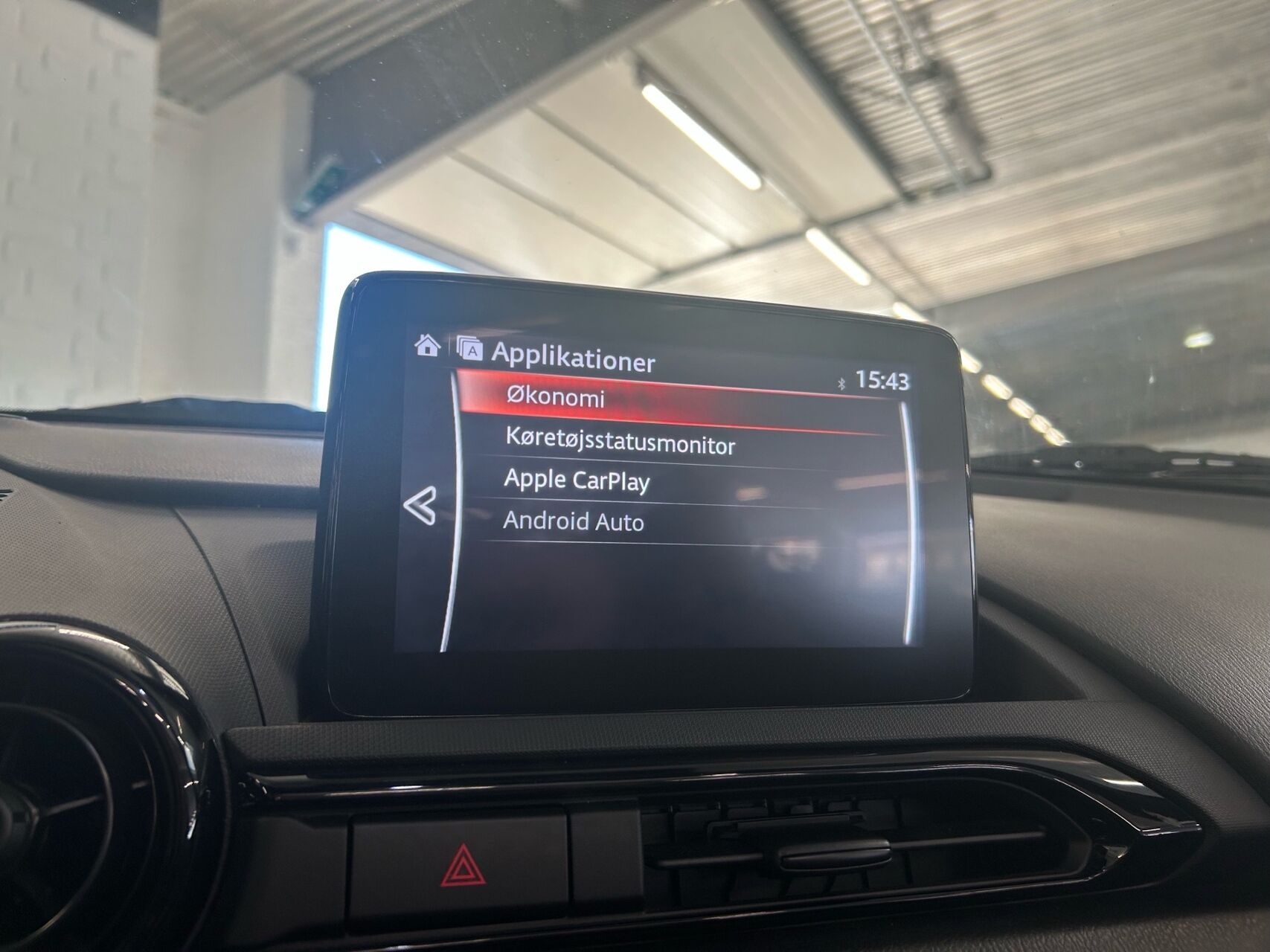 Billede af Mazda MX-5 1,5 Skyactiv-G Sky m. Edition-pakke 132HK Cabr. 6g