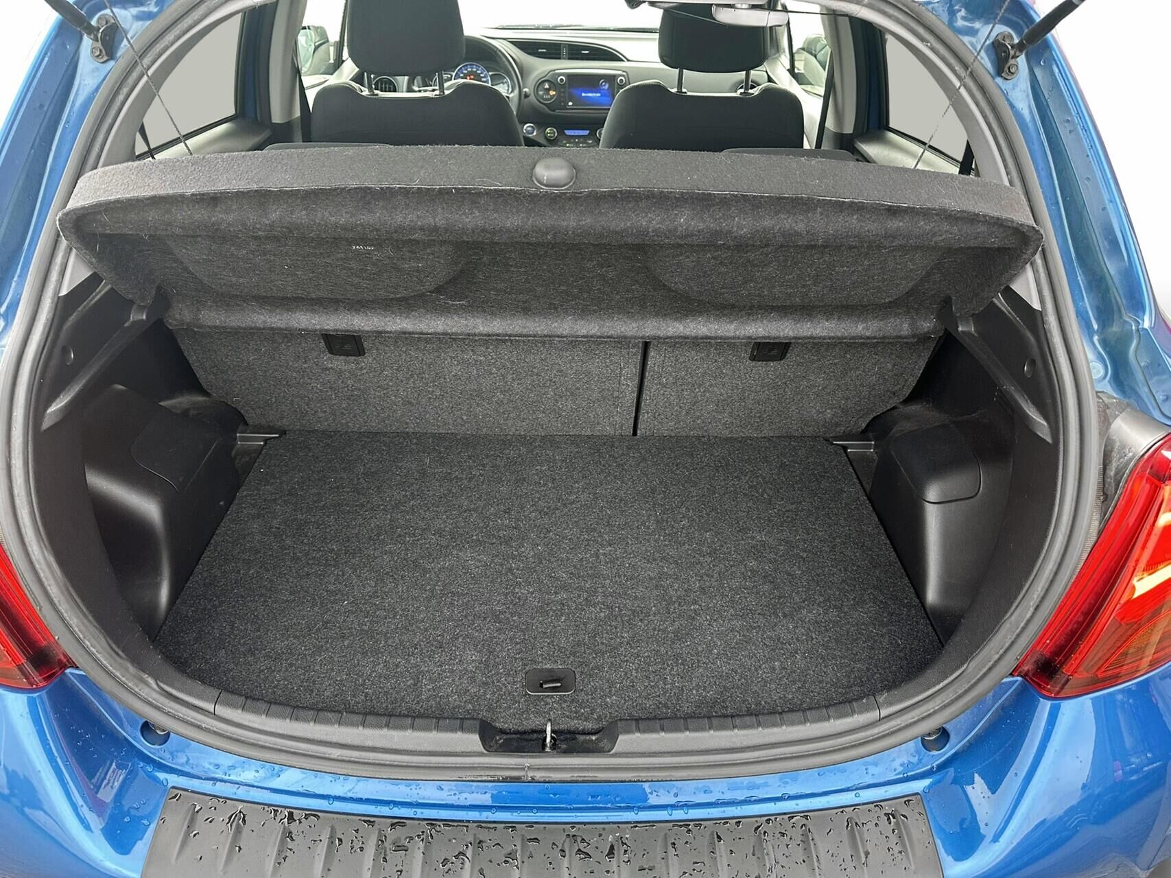 Billede af Toyota Yaris 1,5 Hybrid H2 Style E-CVT 100HK 5d Trinl. Gear