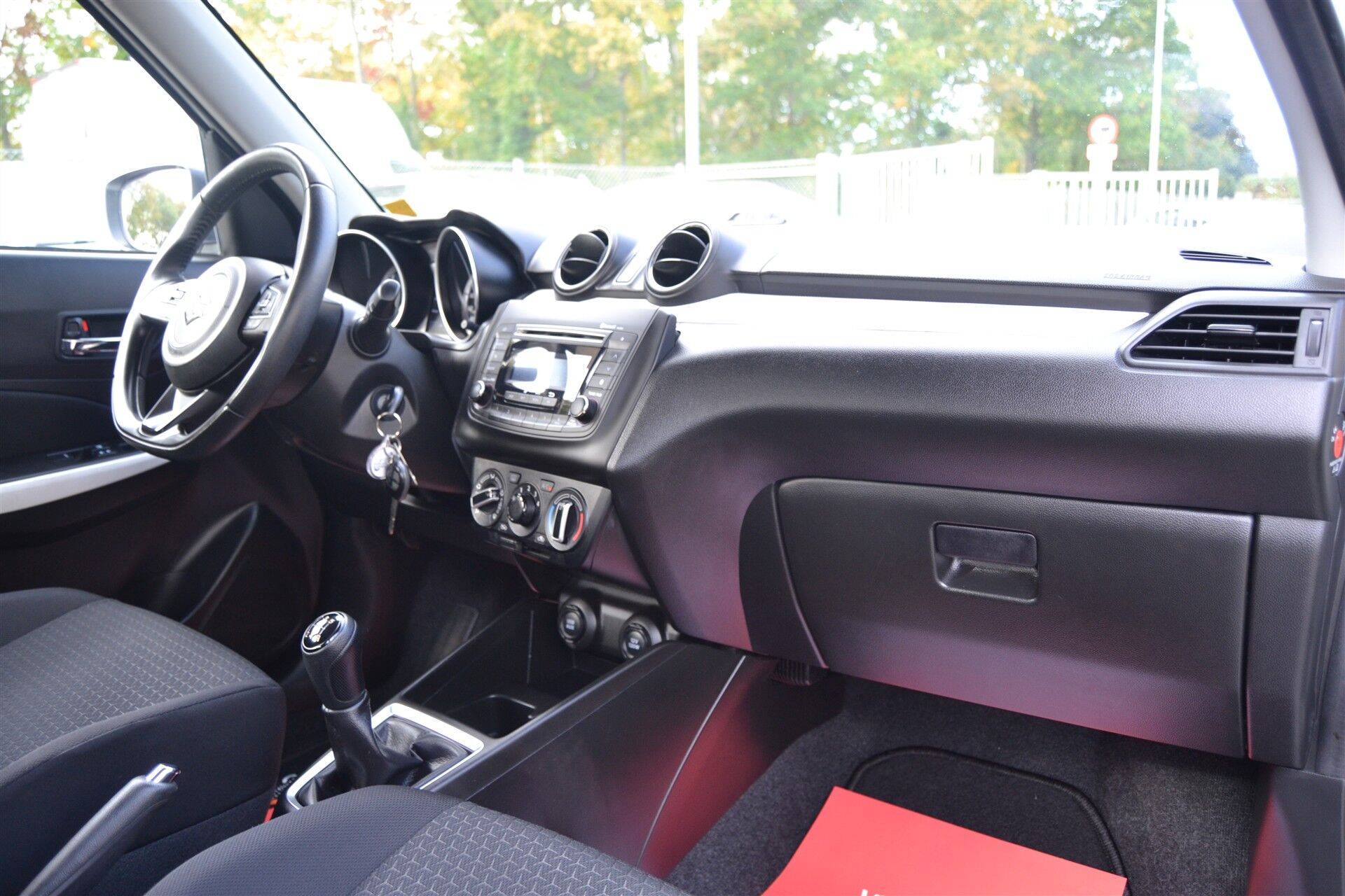 Billede af Suzuki Swift 1,2 Dualjet Club AEB Gold 90HK 5d