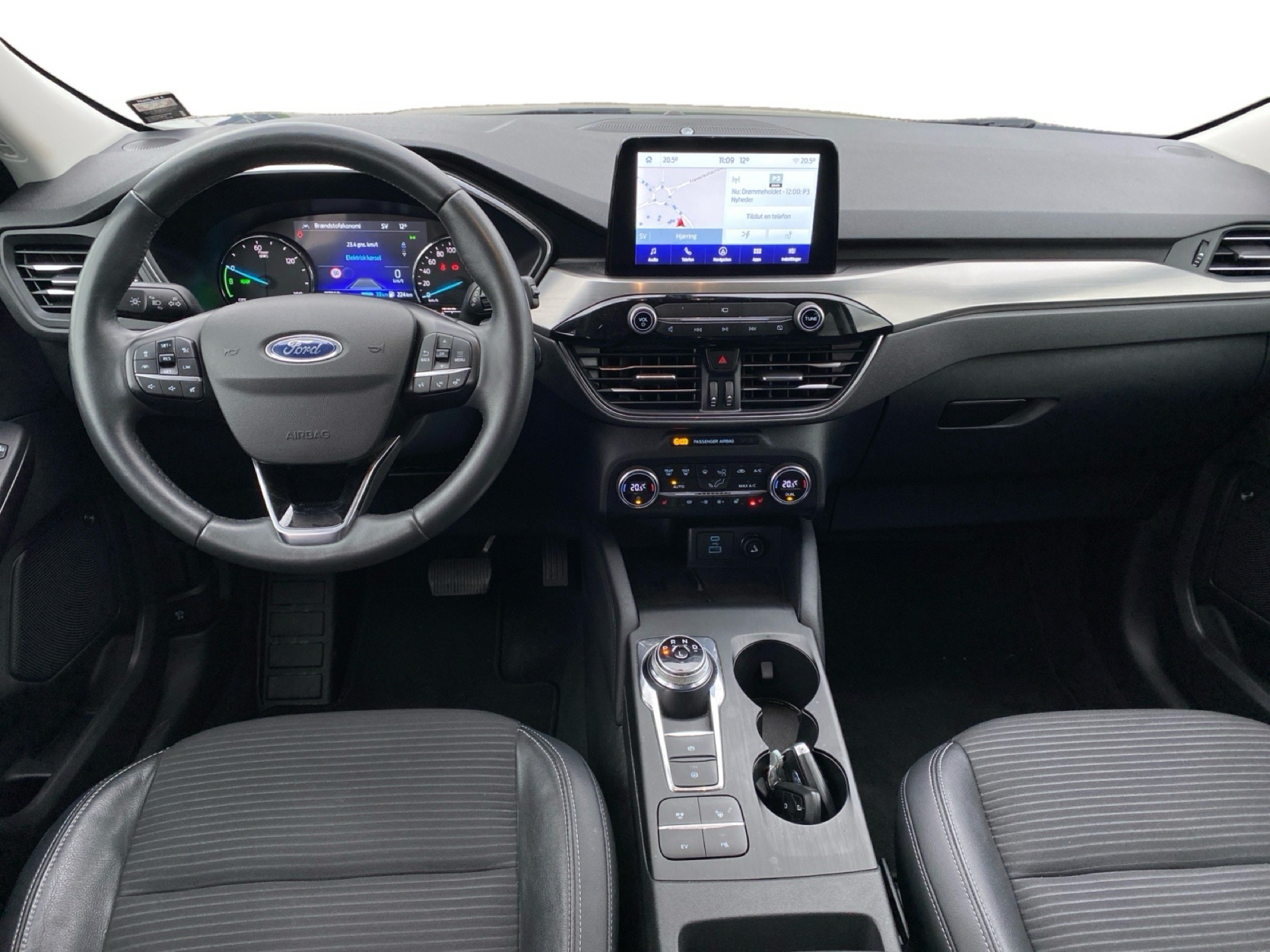 Billede af Ford Kuga 2,5 Plugin-hybrid Titanium X CVT 225HK 5d Trinl. Gear