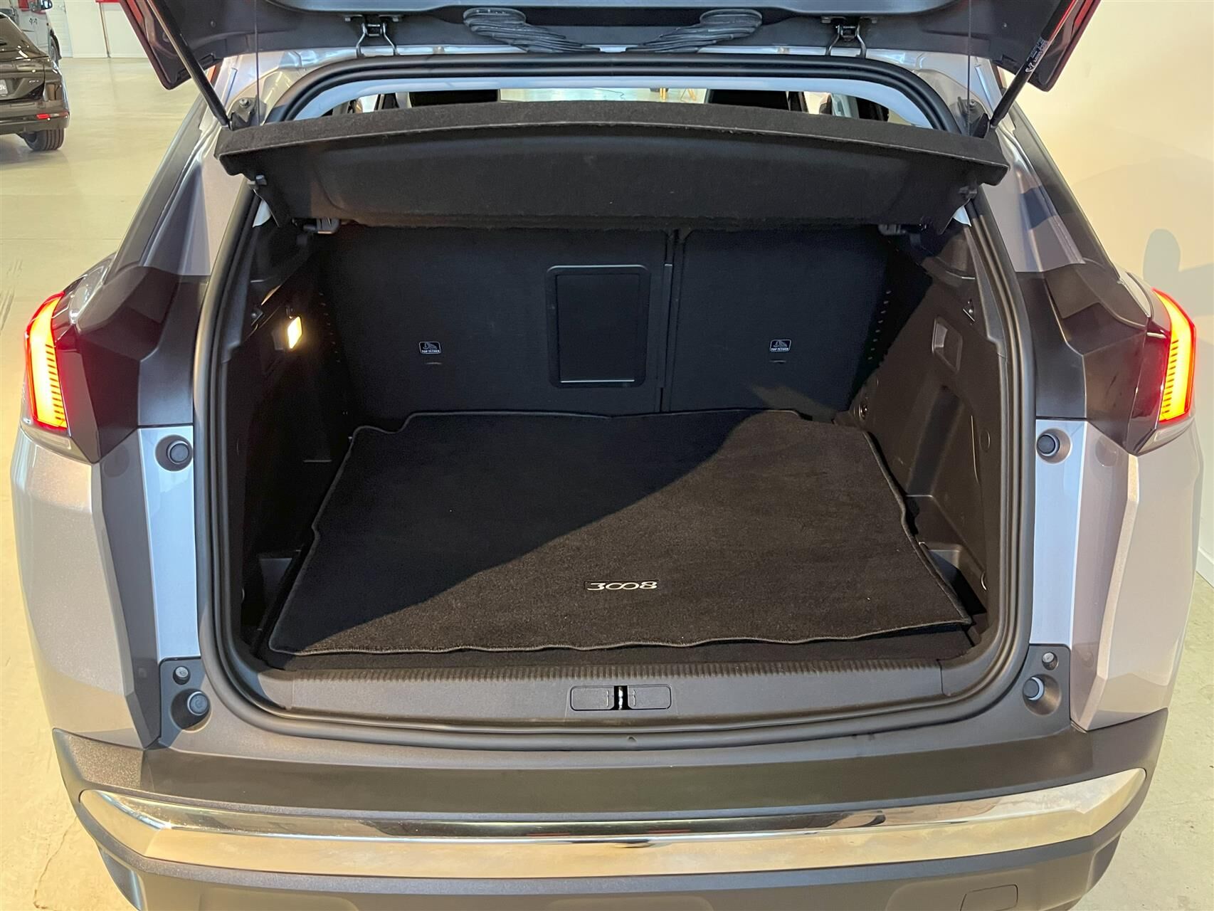 Billede af Peugeot 3008 1,2 e-THP Allure EAT6 130HK 5d 6g Aut.