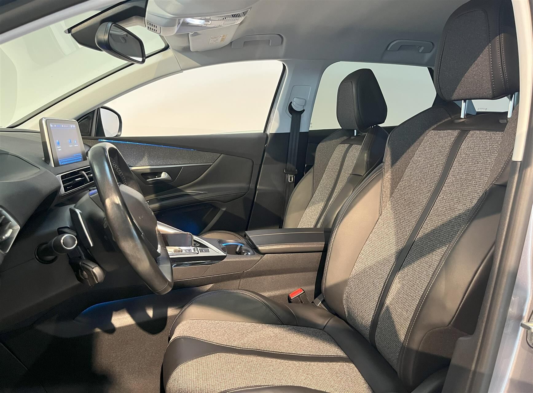Billede af Peugeot 3008 1,2 e-THP Allure EAT6 130HK 5d 6g Aut.