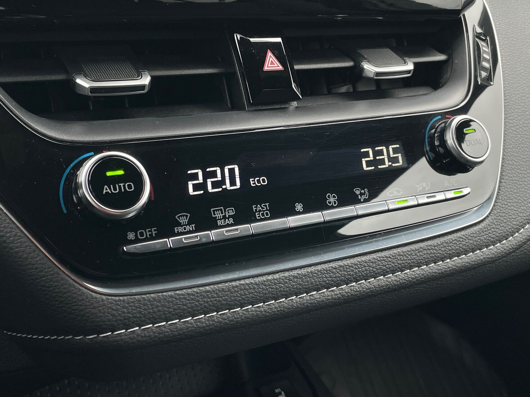 Billede af Toyota Corolla Touring Sports 1,8 Hybrid H3 E-CVT 122HK Van Trinl. Gear