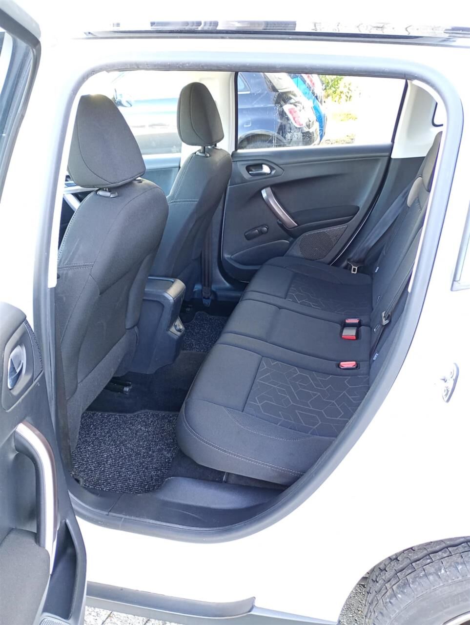 Billede af Peugeot 2008 1,2 VTi Style 82HK