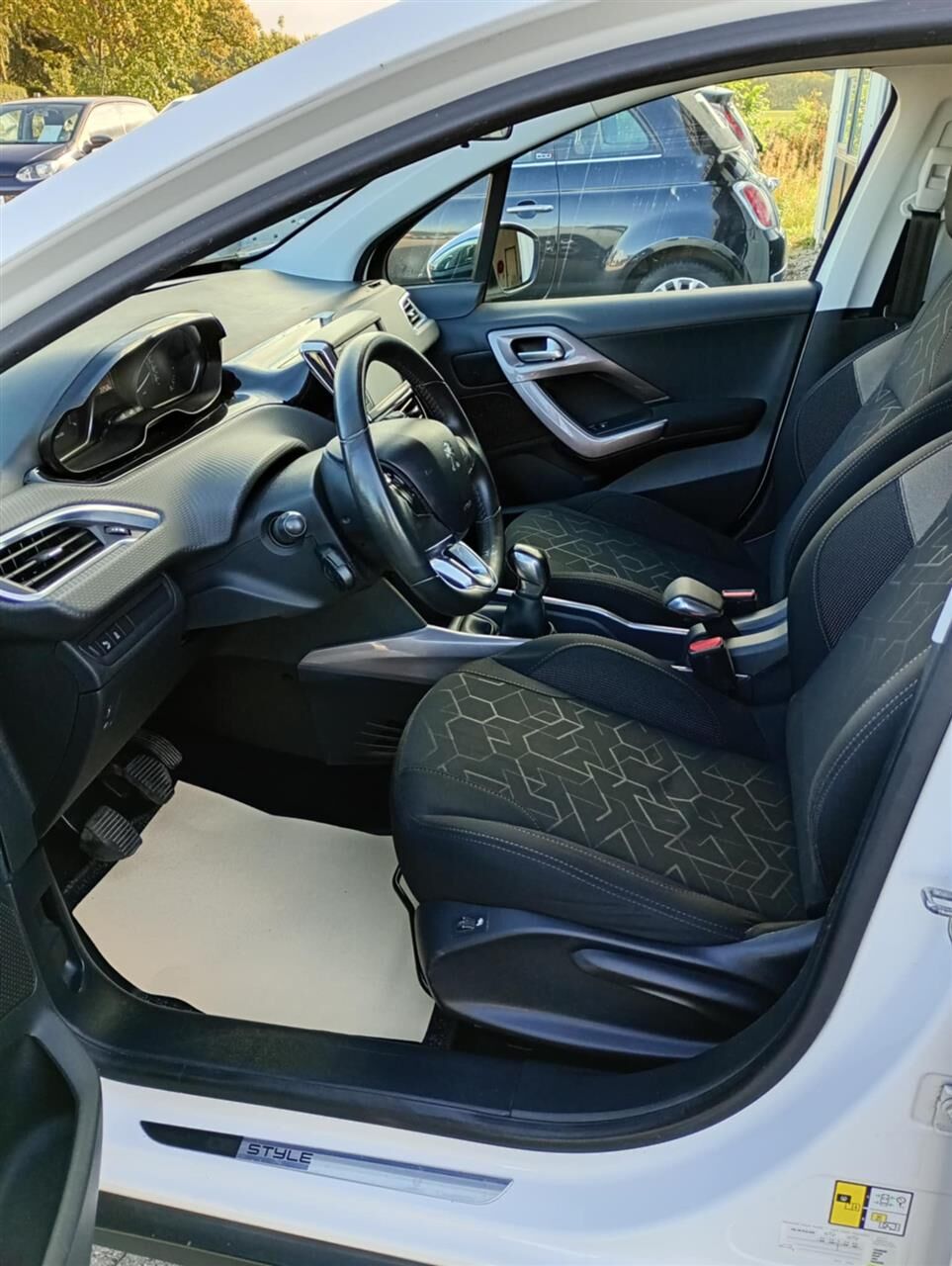 Billede af Peugeot 2008 1,2 VTi Style 82HK