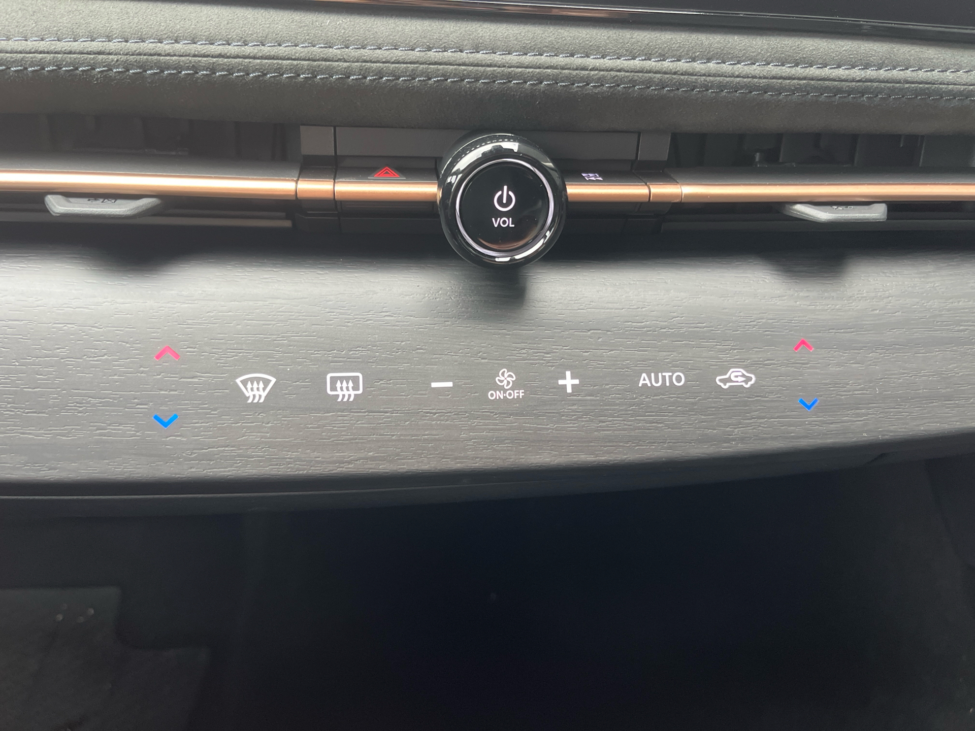 Billede af Nissan Ariya EL Evolve e-4orce 301HK 5d Aut.