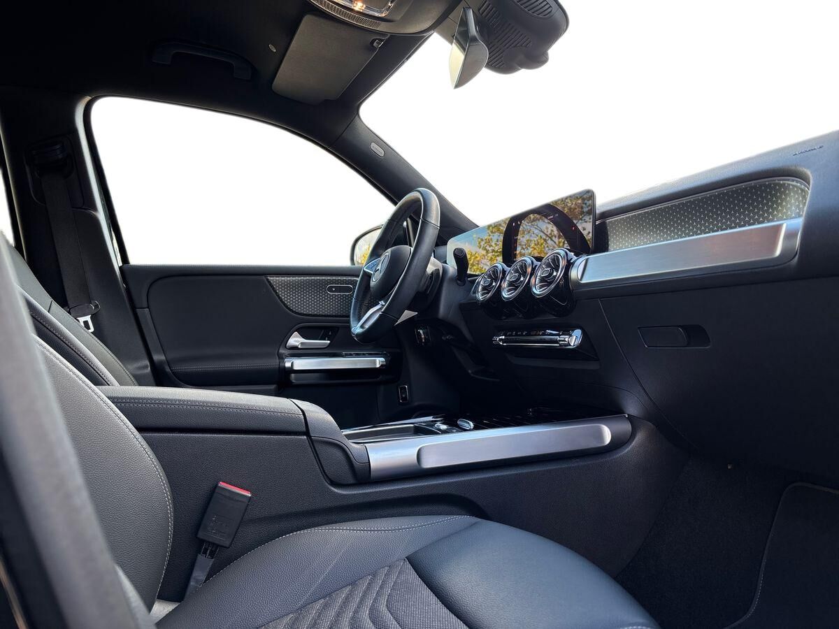 Billede af Mercedes-Benz EQB 300 EL AMG Line 7 Pers. 4Matic 228HK 5d Aut.