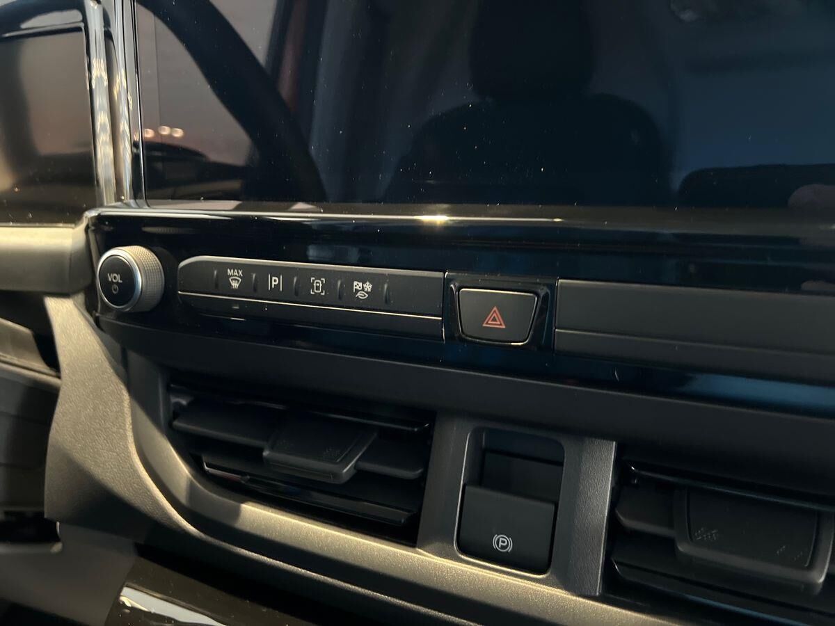 Billede af Ford Transit Custom 320 L2H1 2,5 Plugin-hybrid Sport CVT 233HK Van Trinl. Gear