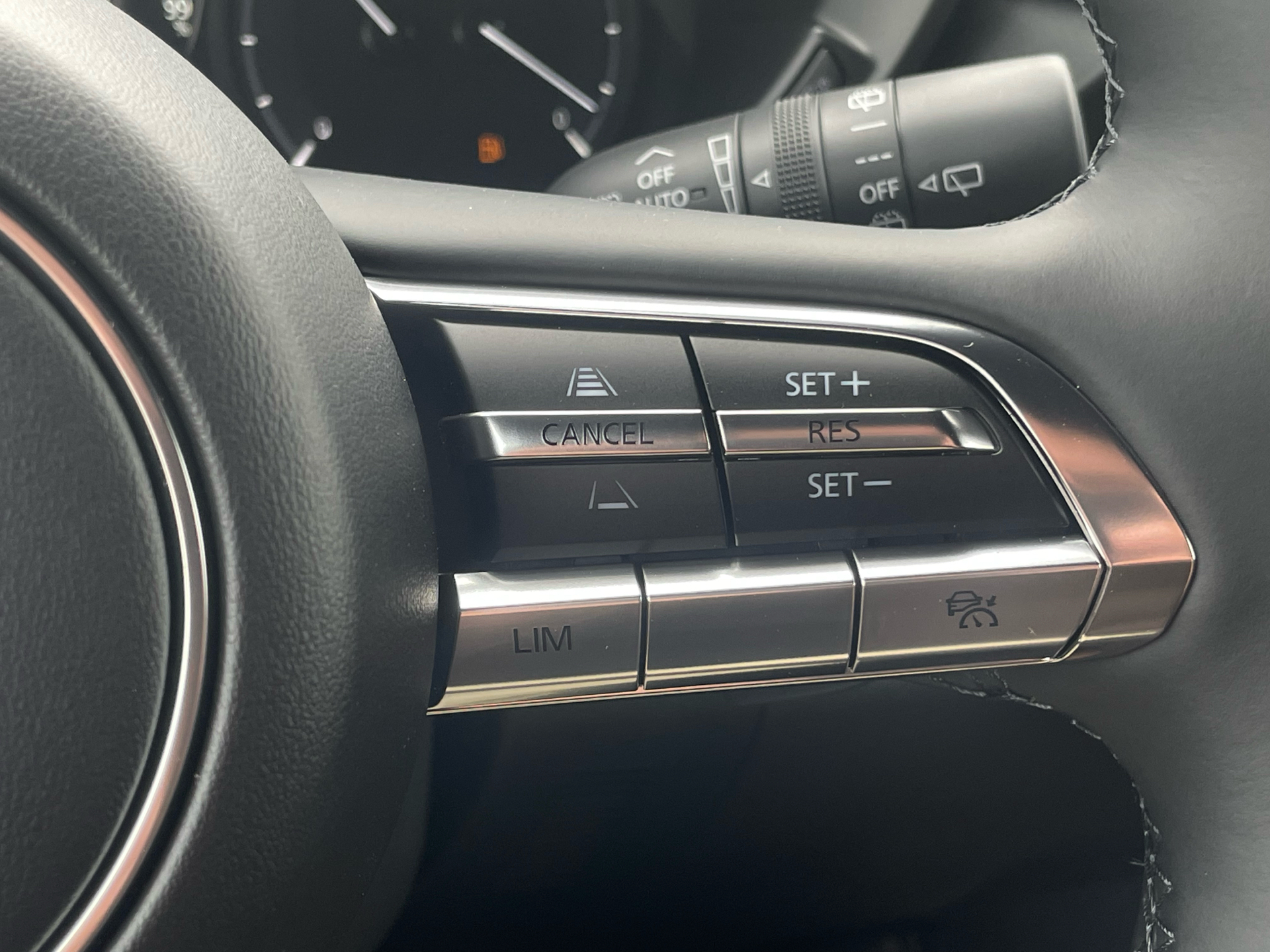 Billede af Mazda MX-30 0,8 e-Skyactiv R-EV  Plugin-hybrid Exclusive-Line 170HK 5d Trinl. Gear