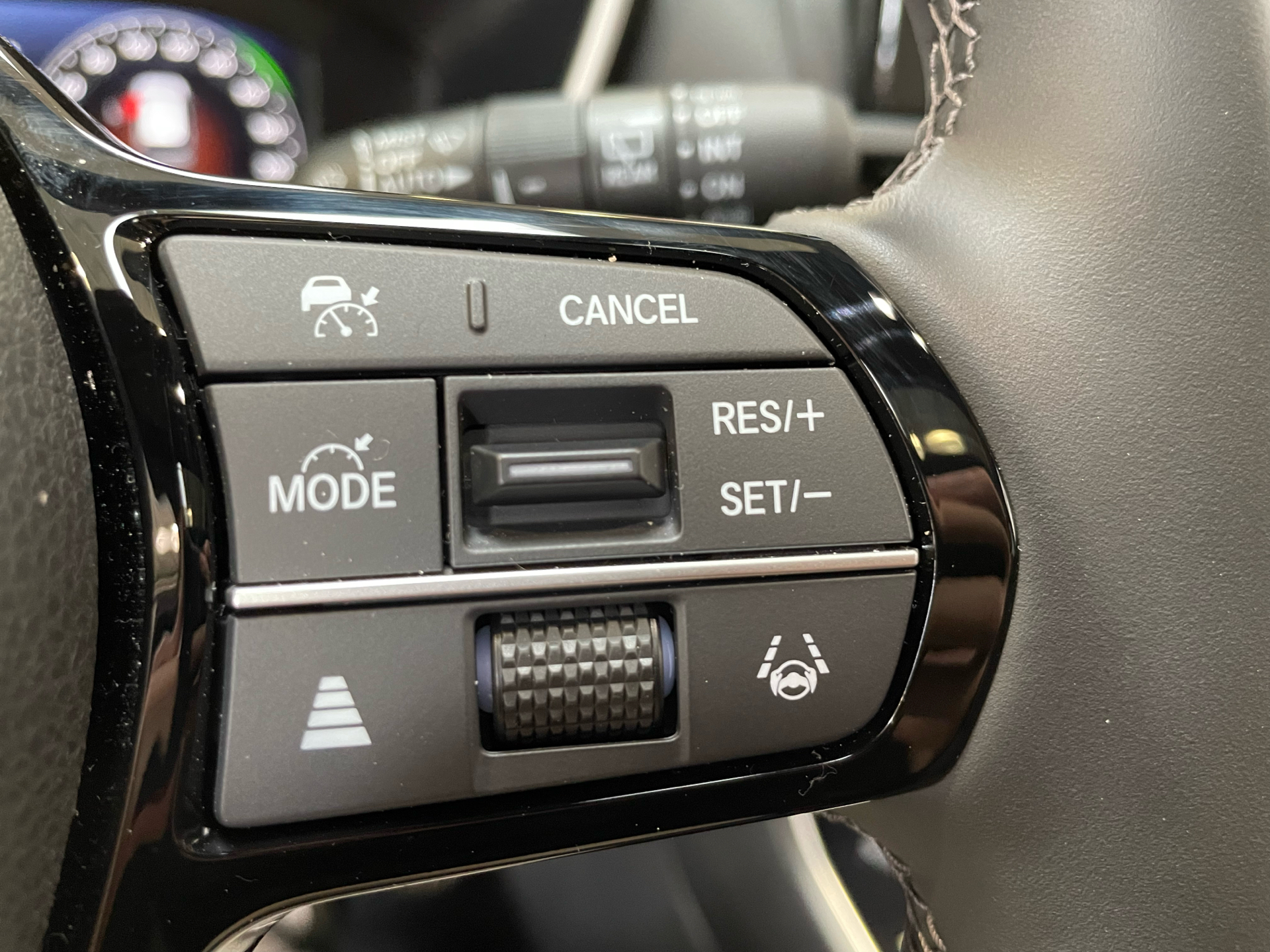 Billede af Honda CR-V 2,0 i-MMD  Plugin-hybrid Advance Tech E-CVT 184HK 5d Trinl. Gear