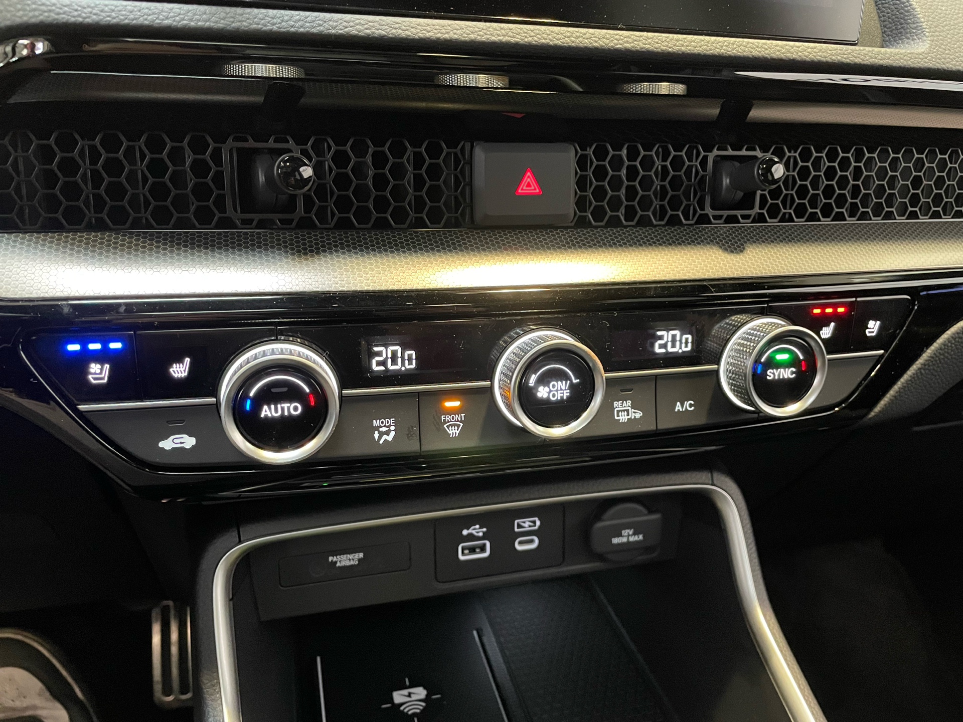 Billede af Honda CR-V 2,0 i-MMD  Plugin-hybrid Advance Tech E-CVT 184HK 5d Trinl. Gear