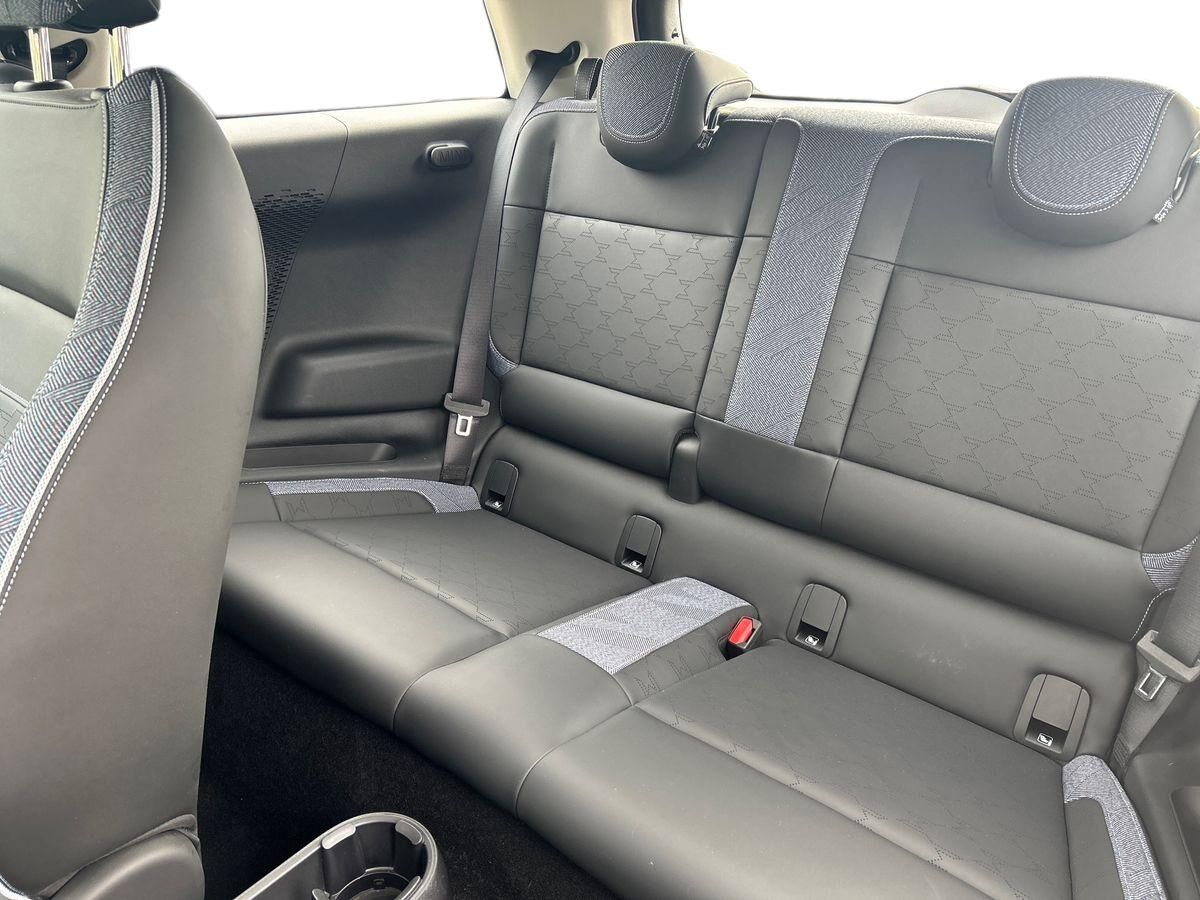 Billede af Mini Cooper E EL Classic Trim Option Level L 184HK 3d Aut.