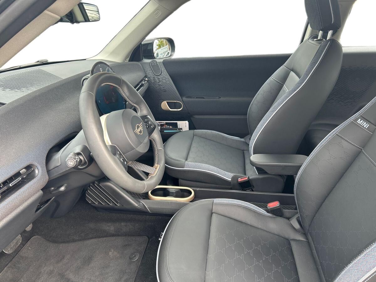 Billede af Mini Cooper E EL Classic Trim Option Level L 184HK 3d Aut.