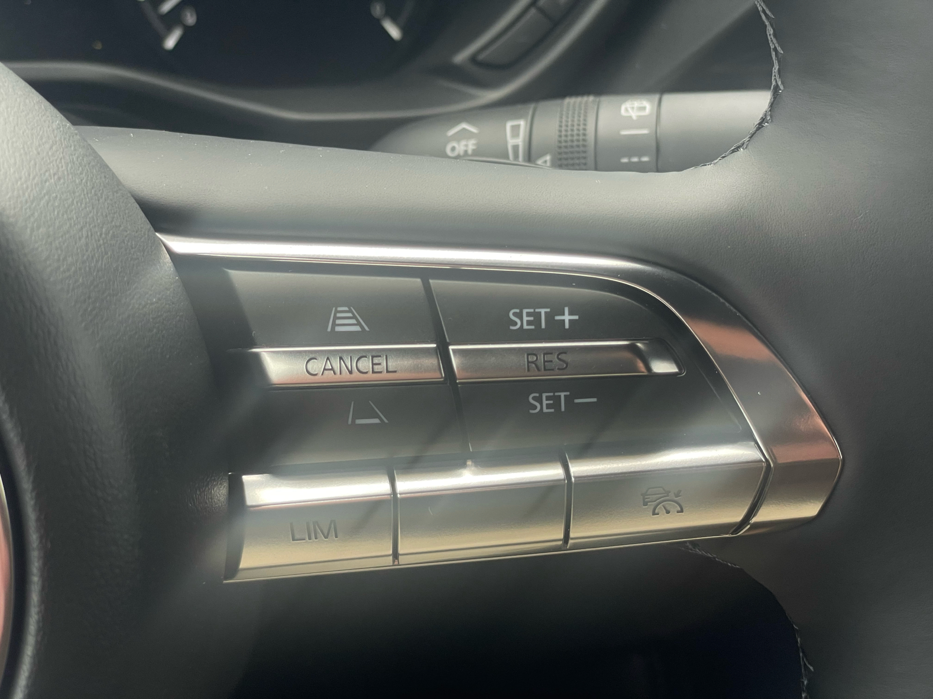 Billede af Mazda MX-30 0,8 e-Skyactiv R-EV  Plugin-hybrid Exclusive-Line 170HK 5d Trinl. Gear