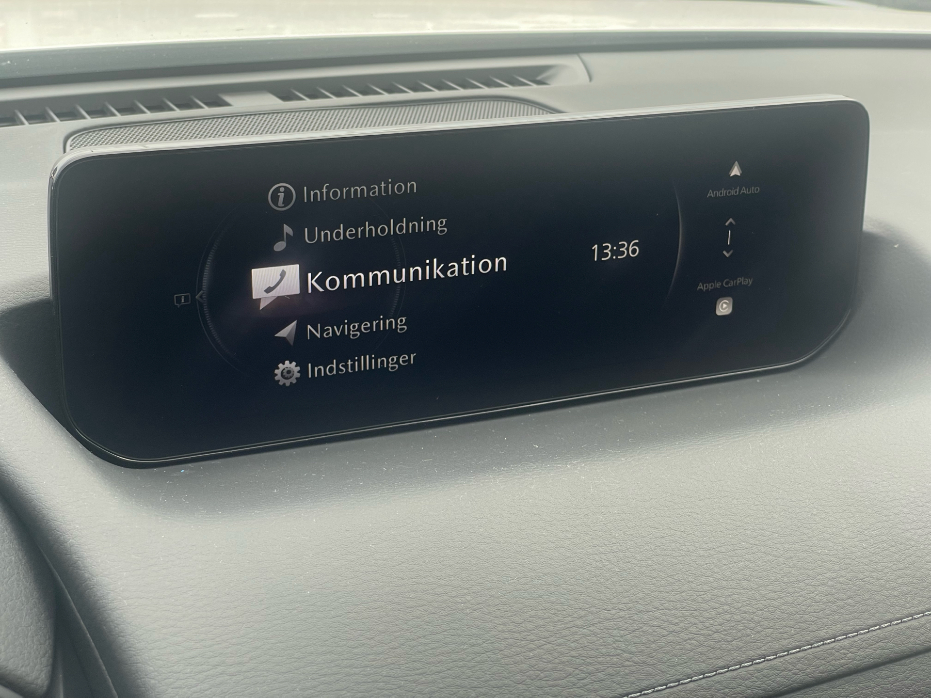 Billede af Mazda MX-30 0,8 e-Skyactiv R-EV  Plugin-hybrid Exclusive-Line 170HK 5d Trinl. Gear