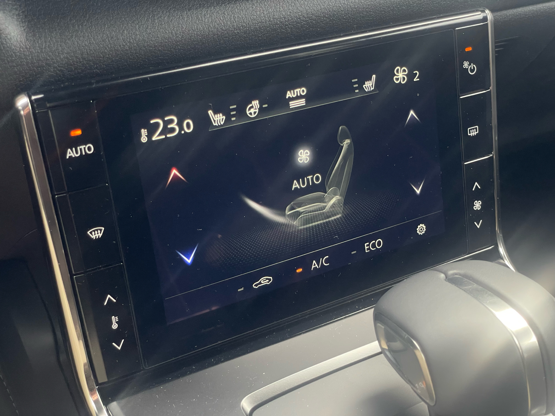 Billede af Mazda MX-30 0,8 e-Skyactiv R-EV  Plugin-hybrid Exclusive-Line 170HK 5d Trinl. Gear