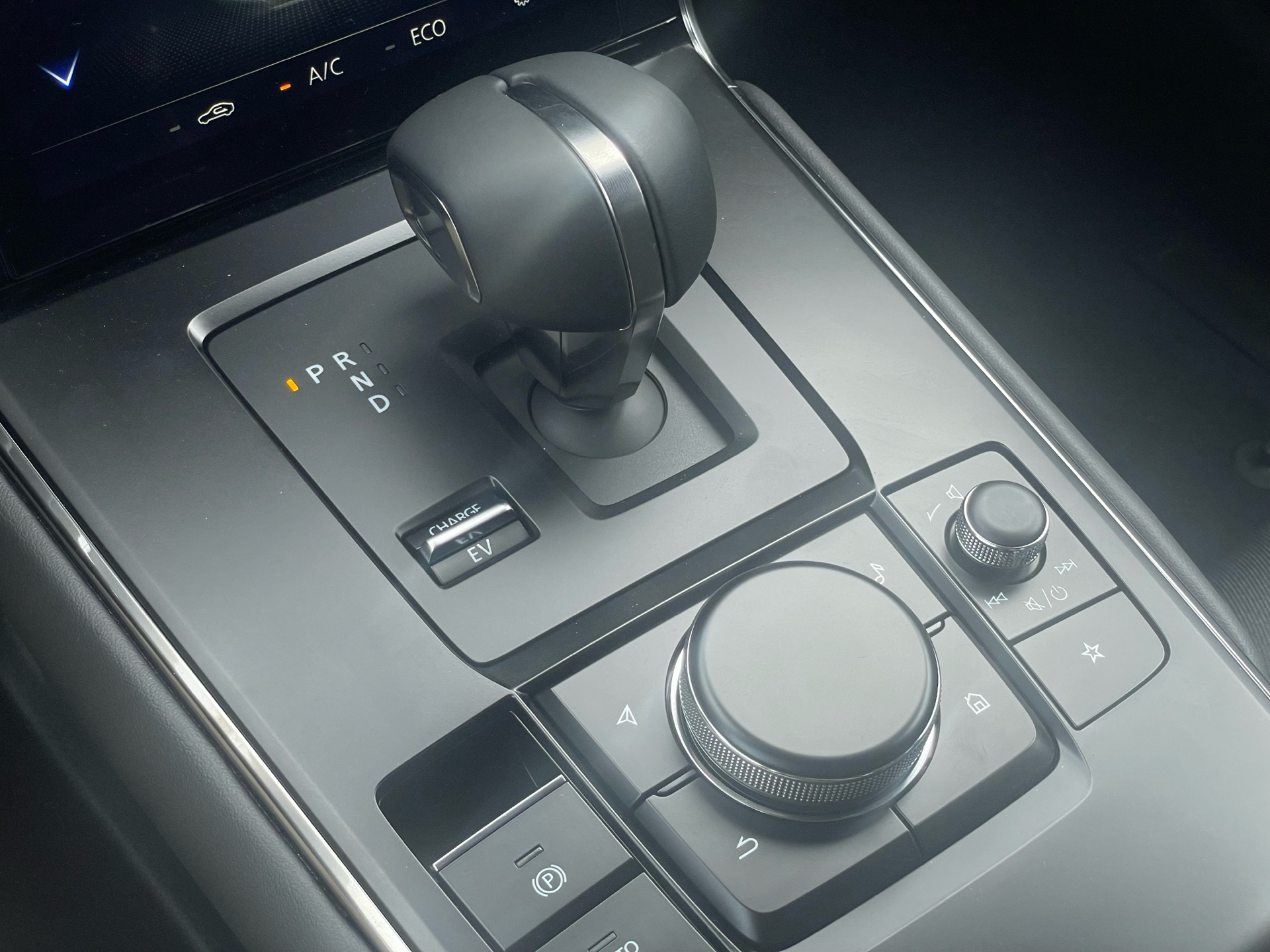 Billede af Mazda MX-30 0,8 e-Skyactiv R-EV  Plugin-hybrid Exclusive-Line 170HK 5d Trinl. Gear