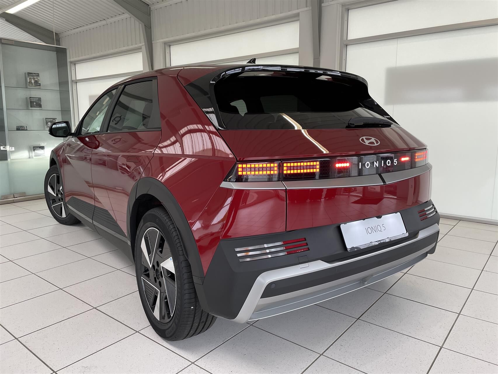 Billede af Hyundai Ioniq 5 Electric 84 kWh Essential 229HK 5d Aut.