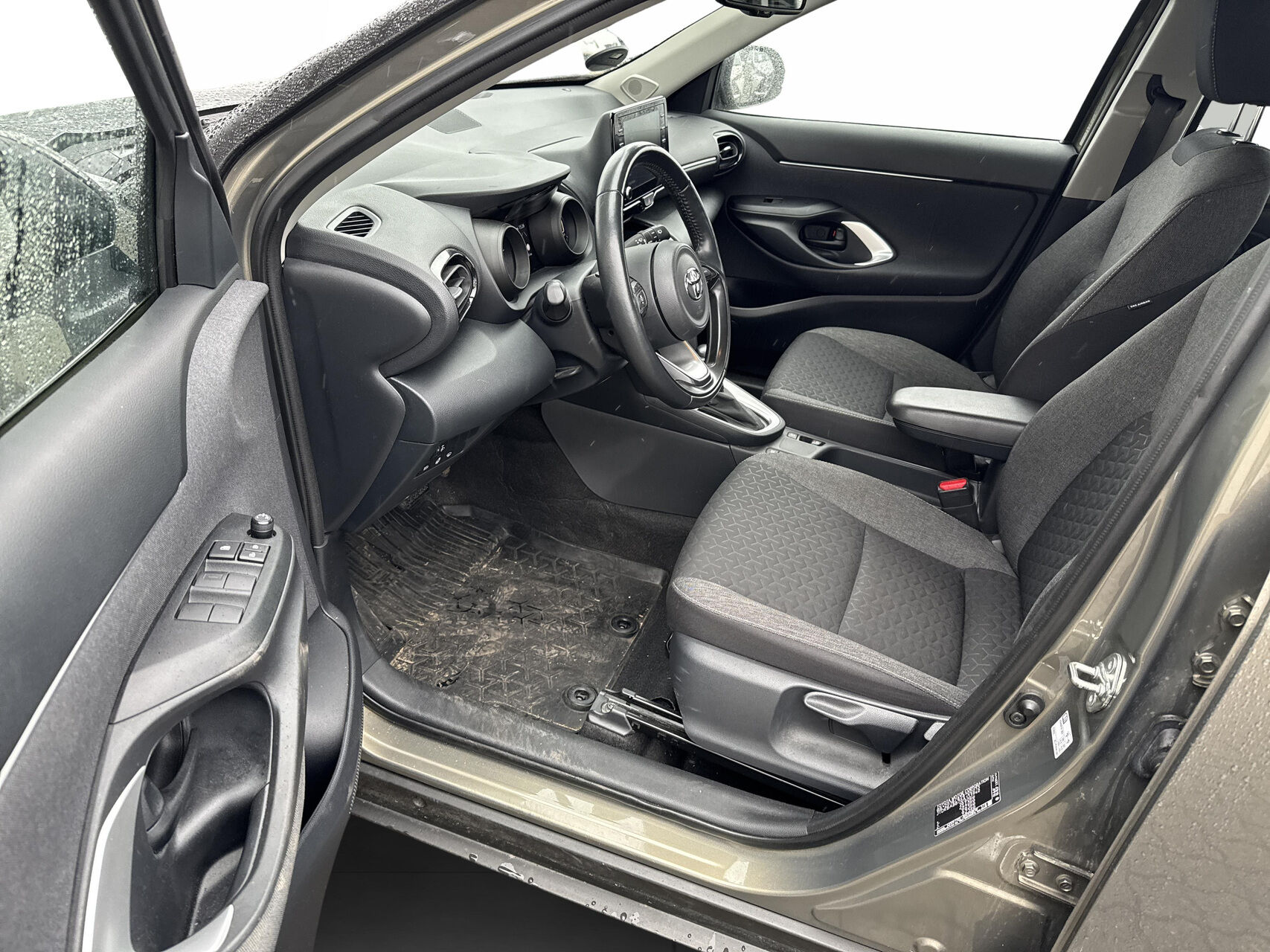 Billede af Toyota Yaris Cross 1,5 Hybrid Active 116HK 5d Trinl. Gear