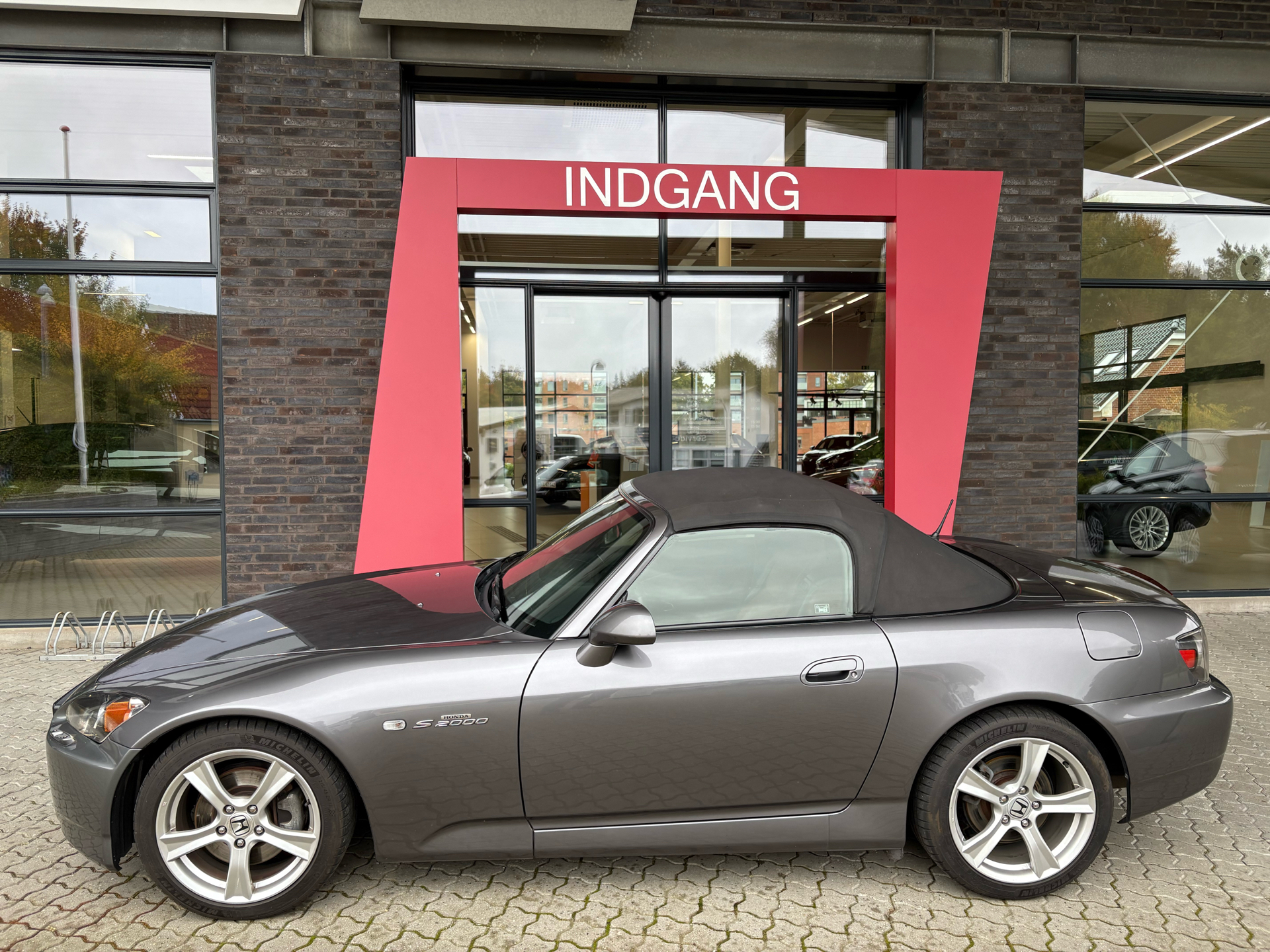 Billede af Honda S2000 2,0 240HK Cabr. 6g Aut.