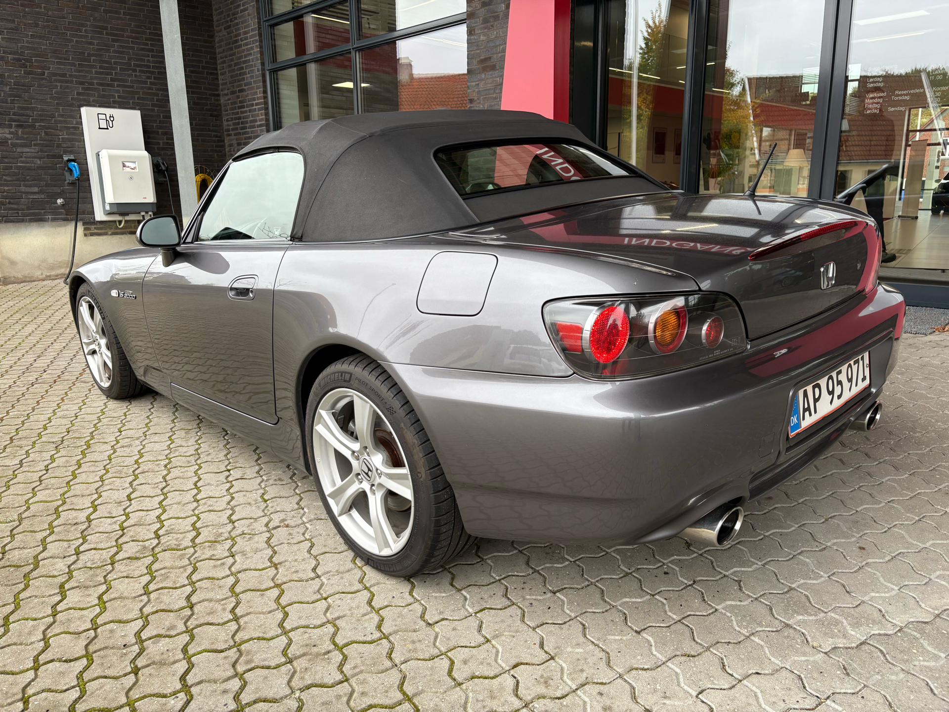Billede af Honda S2000 2,0 240HK Cabr. 6g Aut.