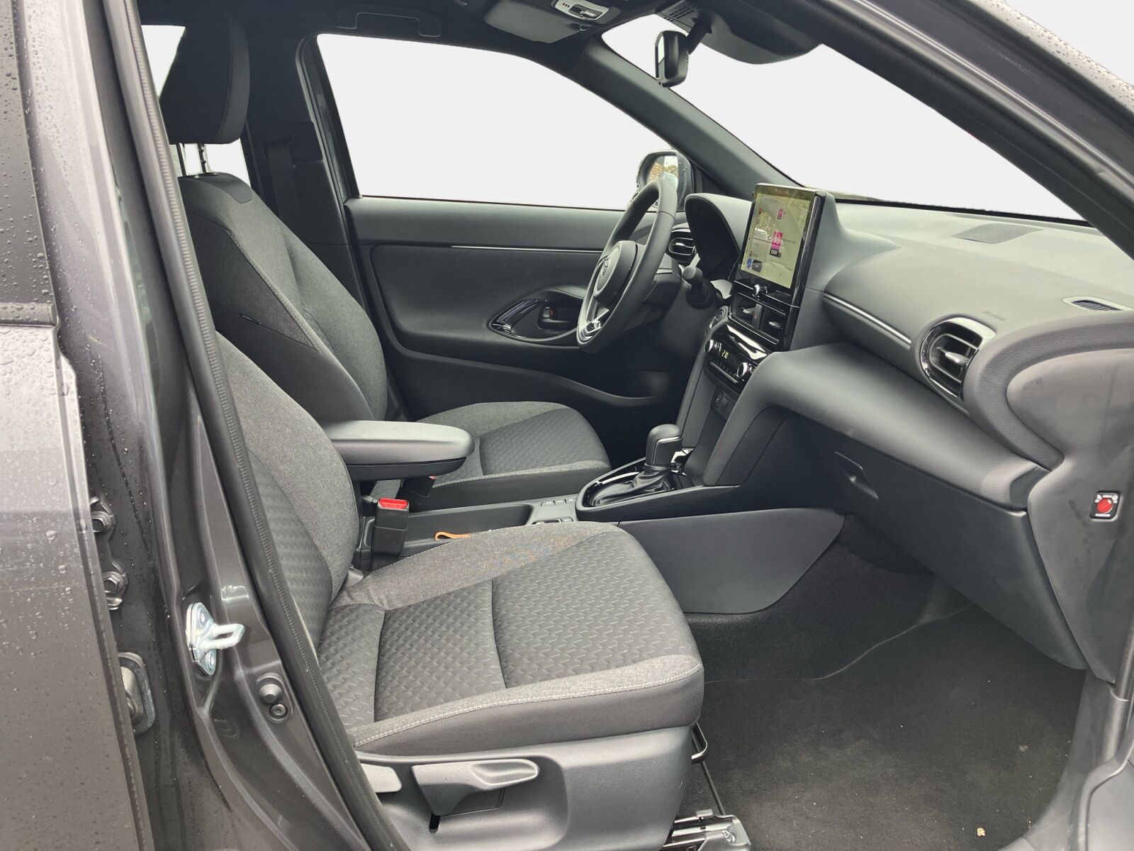 Billede af Toyota Yaris Cross 1,5 Hybrid Style Comfort 116HK 5d Trinl. Gear