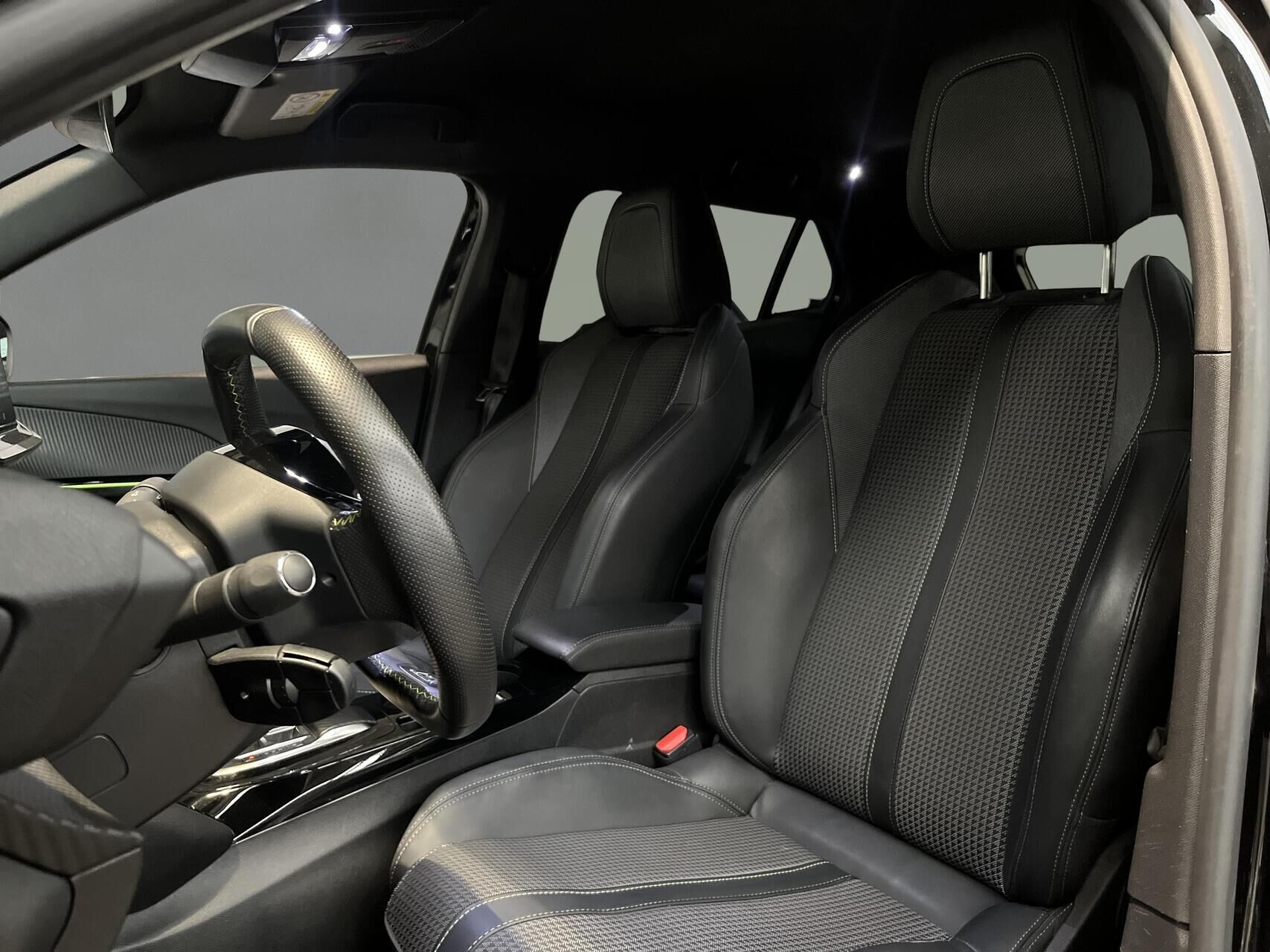 Billede af Peugeot e-2008 EL GT 136HK 5d Aut.