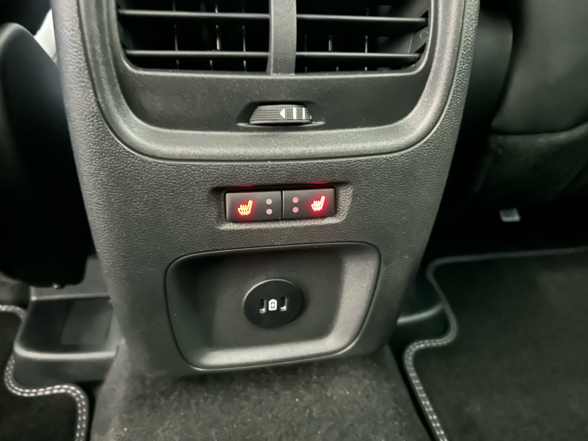 Billede af Ford Kuga 2,5 Plugin-hybrid Active X CVT 243HK 5d Aut.