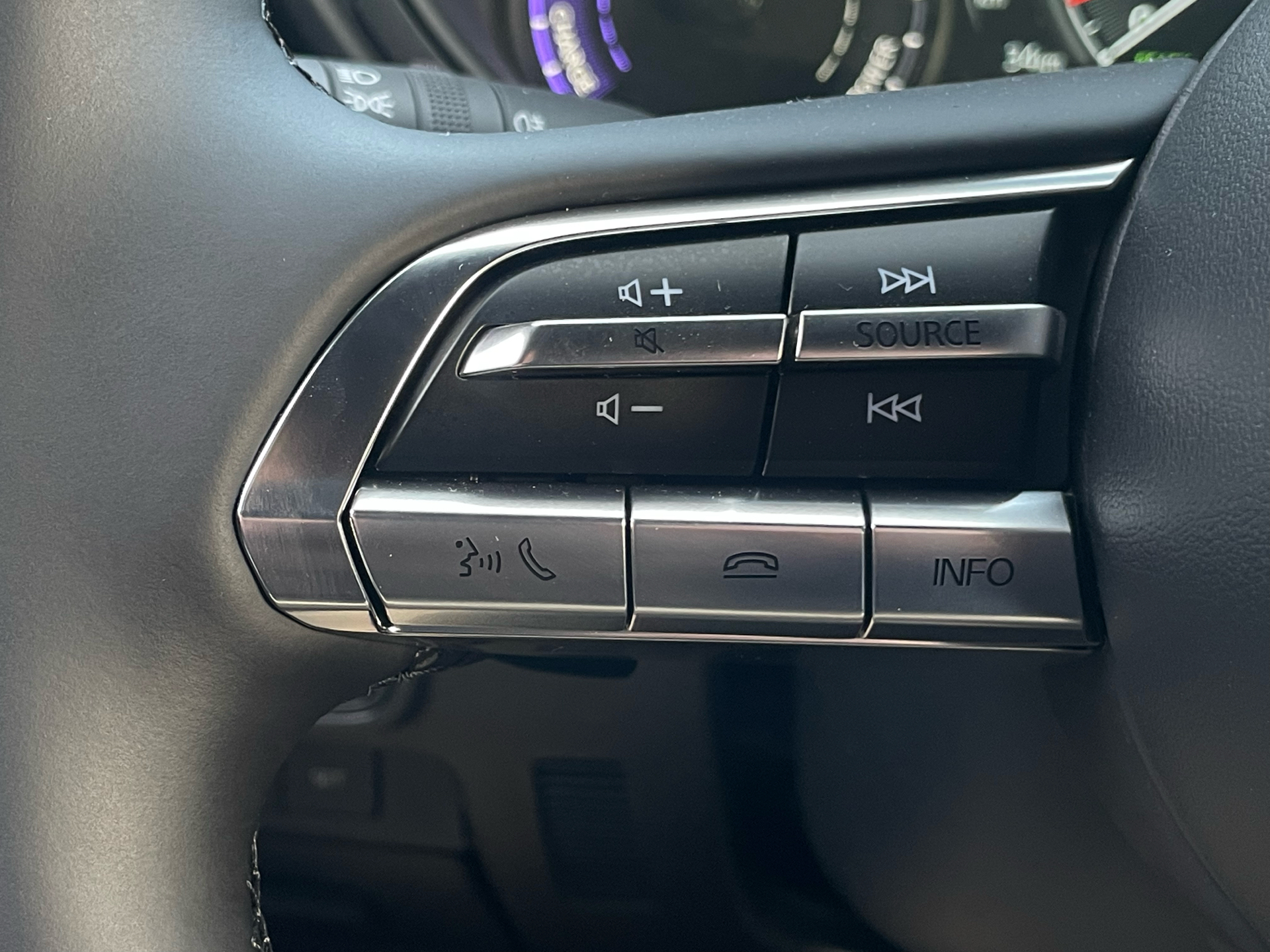 Billede af Mazda MX-30 0,8 e-Skyactiv R-EV  Plugin-hybrid Makoto 170HK 5d Trinl. Gear